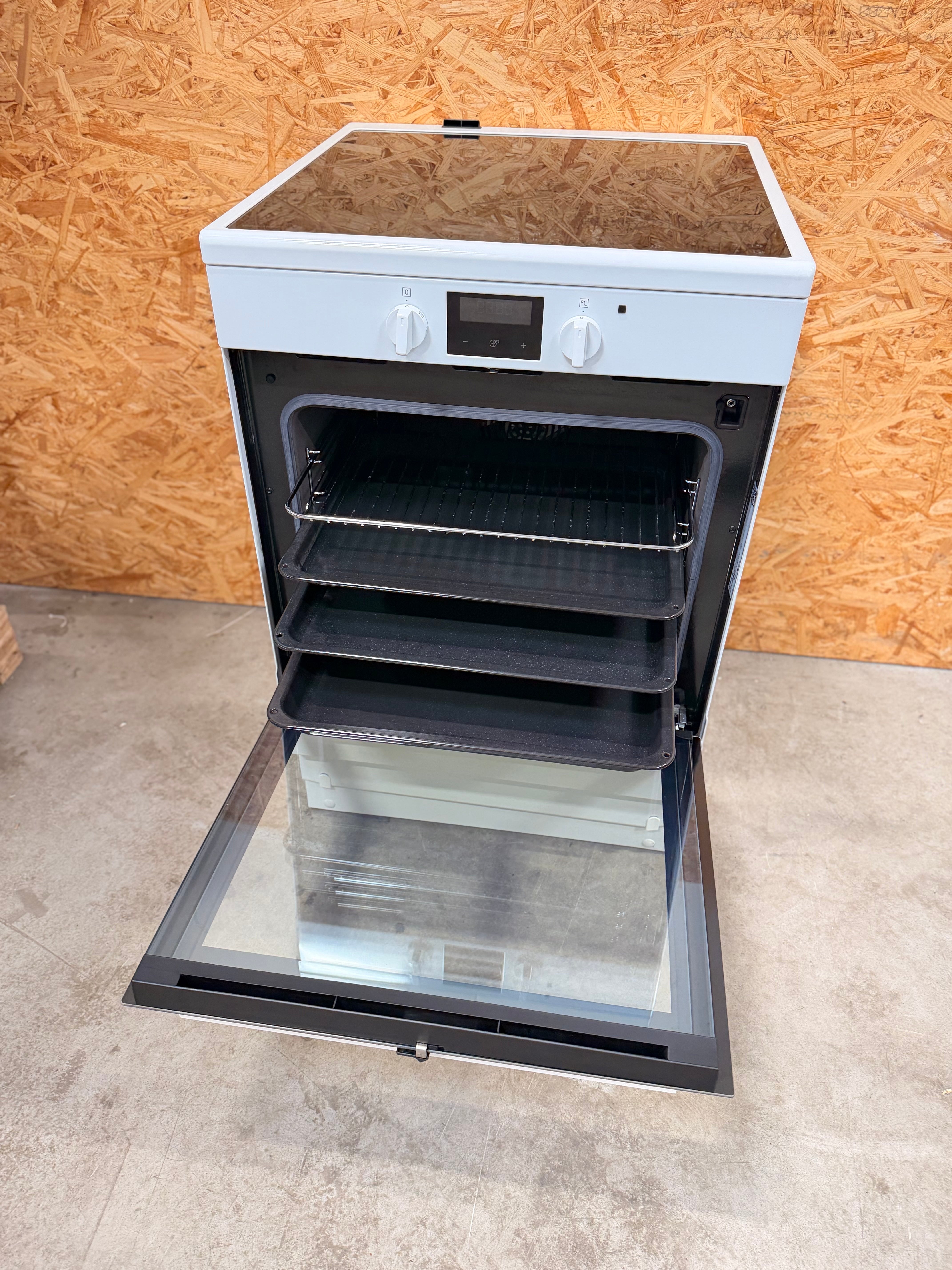 Electrolux induktionskomfur LKI64407NW - D19470