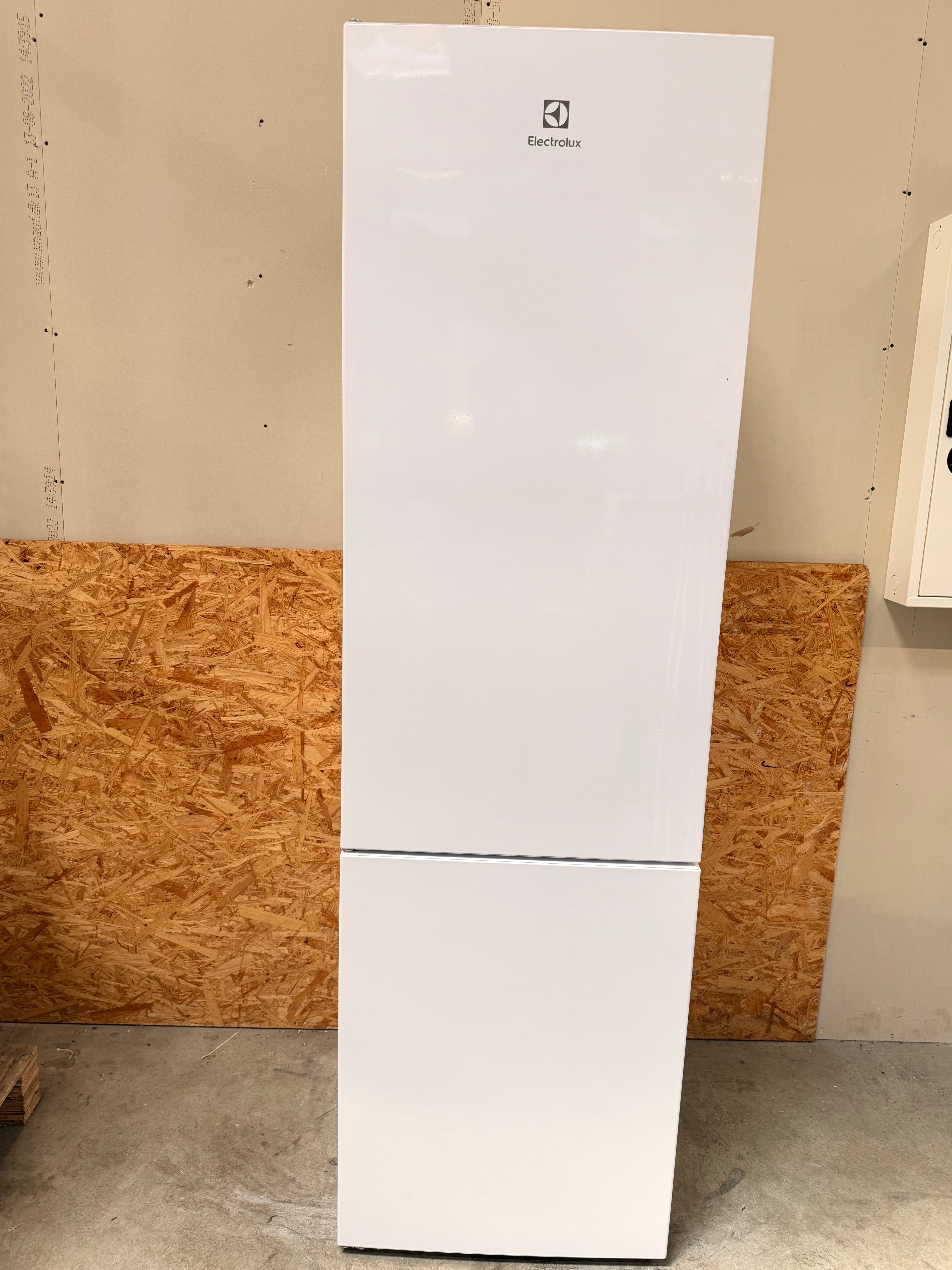 Electrolux køle/fryseskab LNT5MF36W0 - D19766