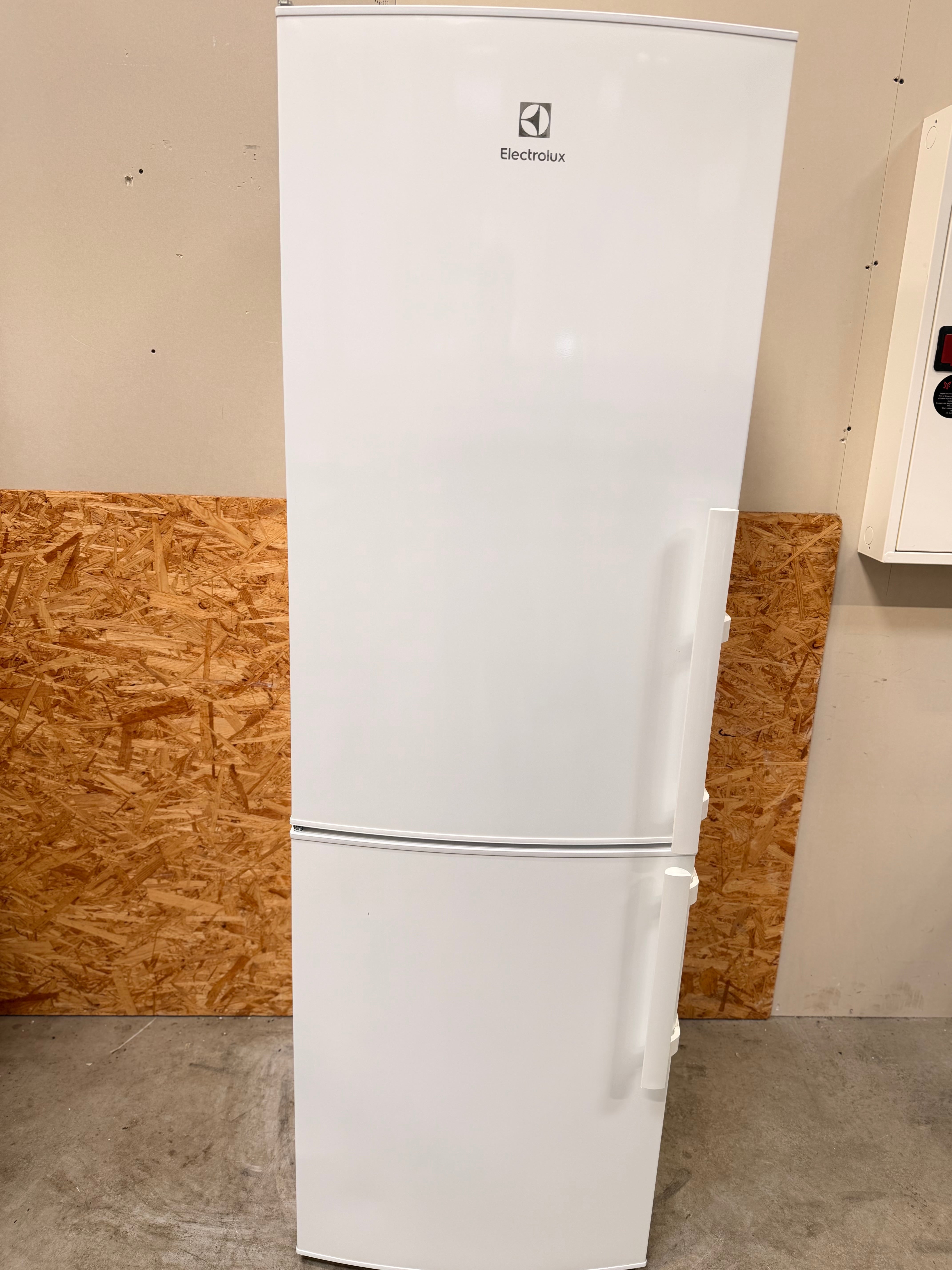 AEG/Electrolux køle/fryseskab S53420CNW2 - D19807