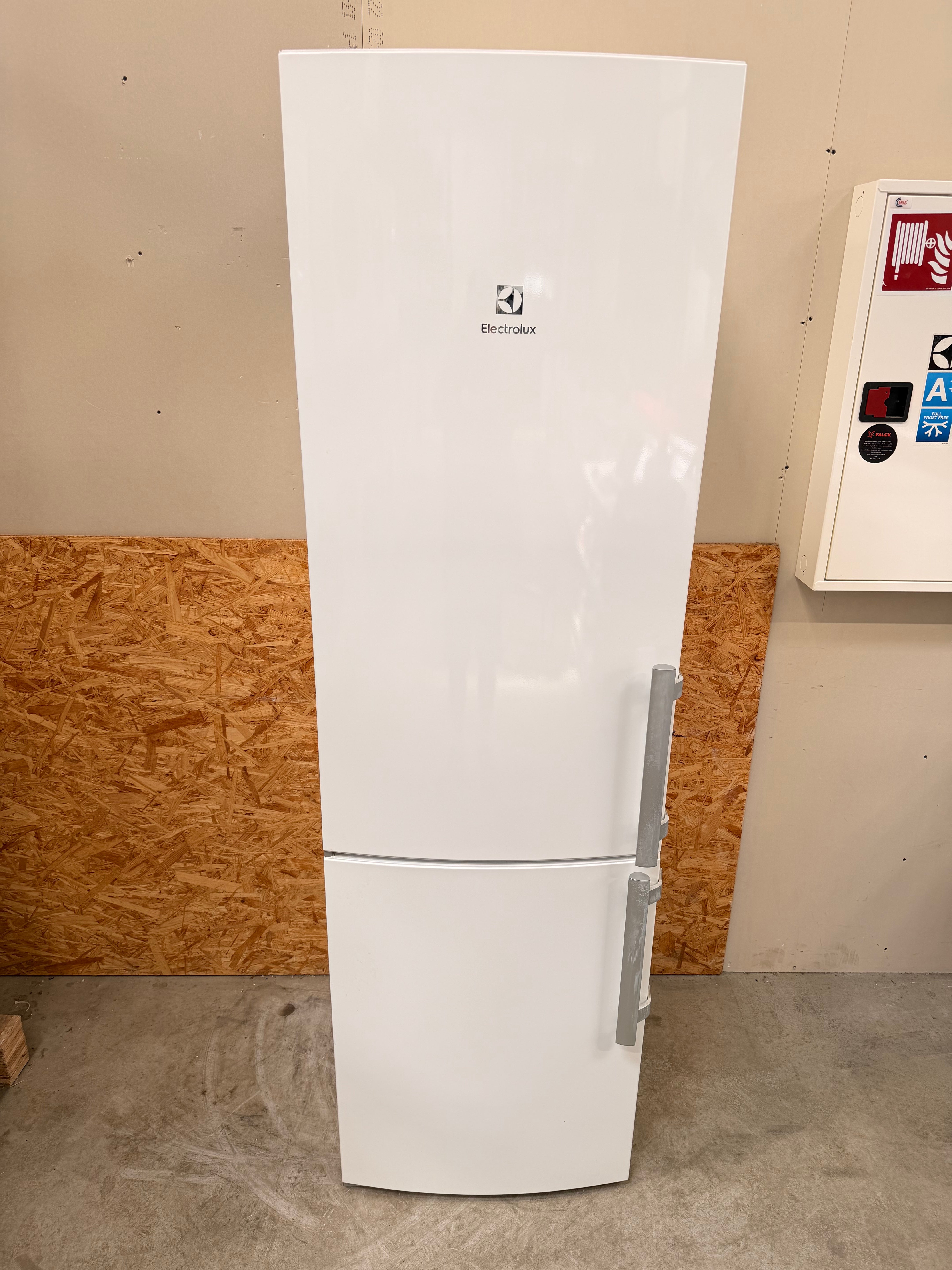 Electrolux køle/fryseskab EN3855MOW - D16329