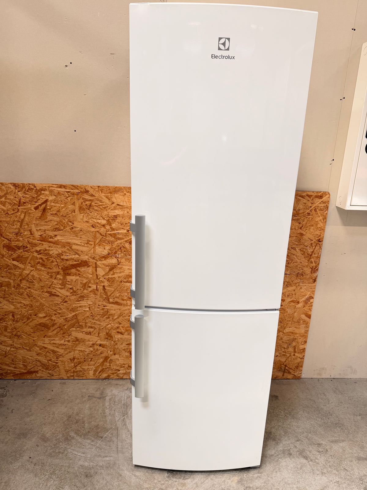 Electrolux køle/fryseskab EN3615MOW - D19605