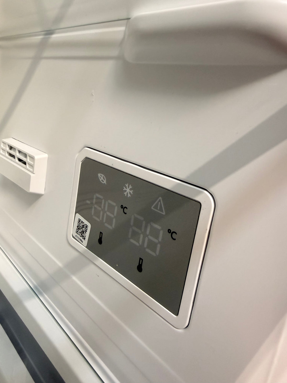 Electrolux køle/fryseskab LNC7ME36W2 - D20064