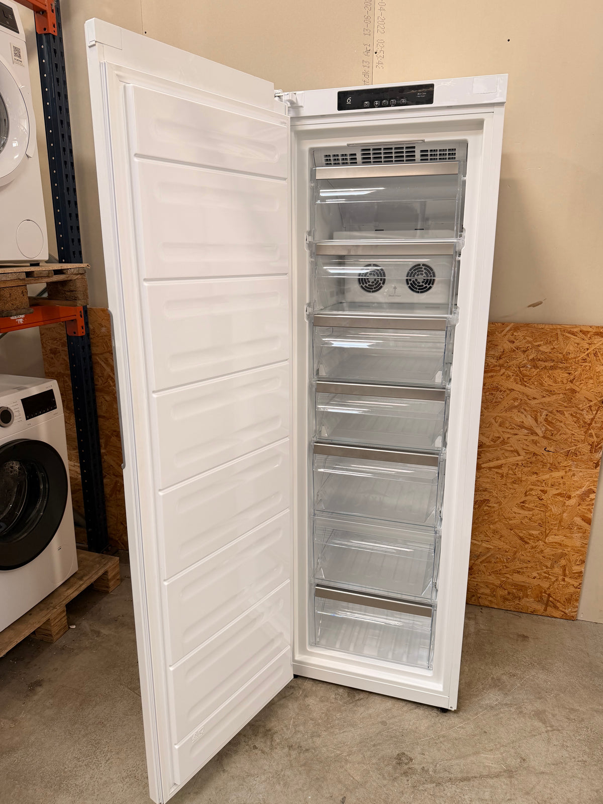 Whirlpool fryseskab WVA26582NFW - D19735
