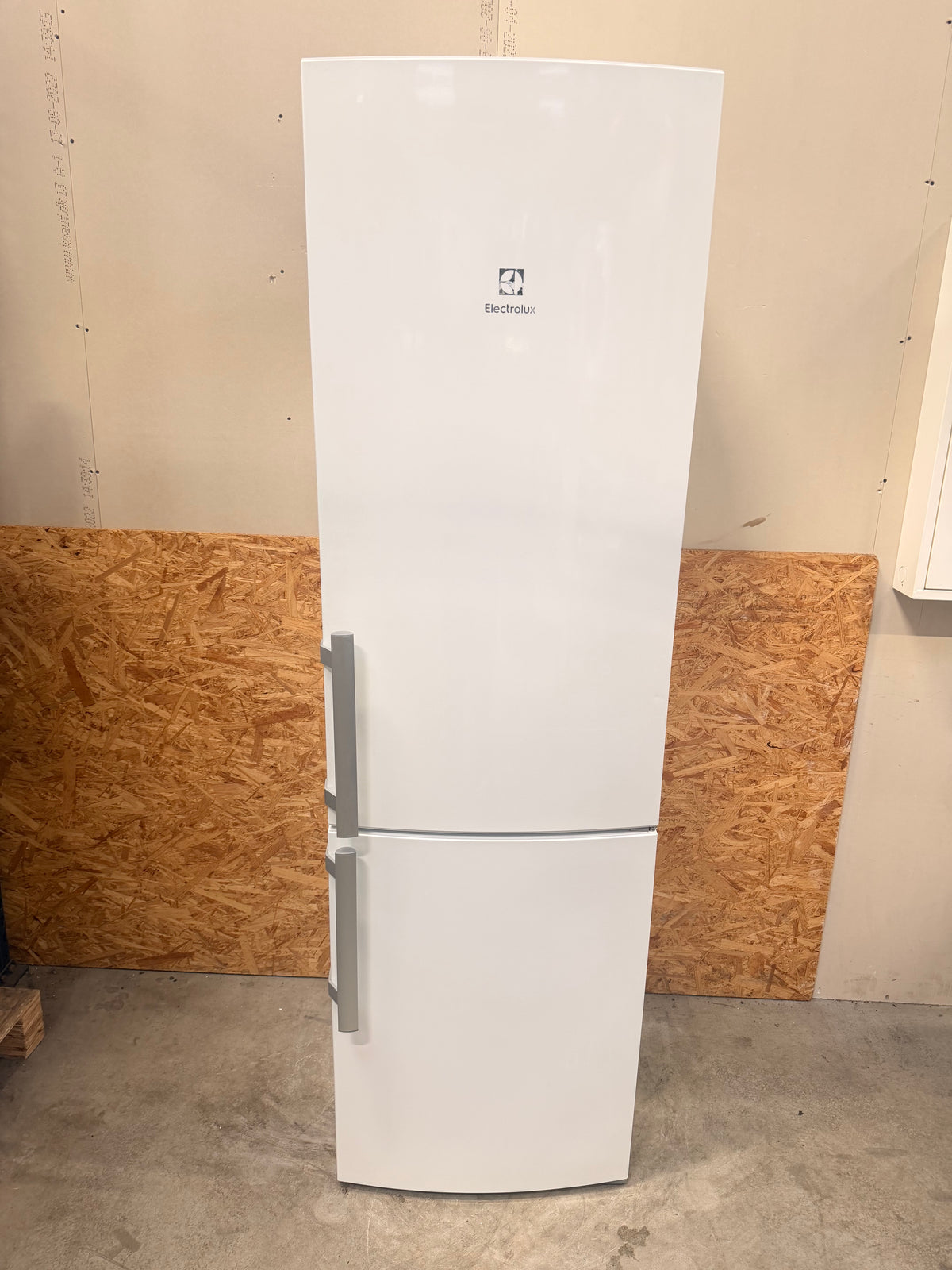 Electrolux køle/fryseskab EN3855MOW - D20313