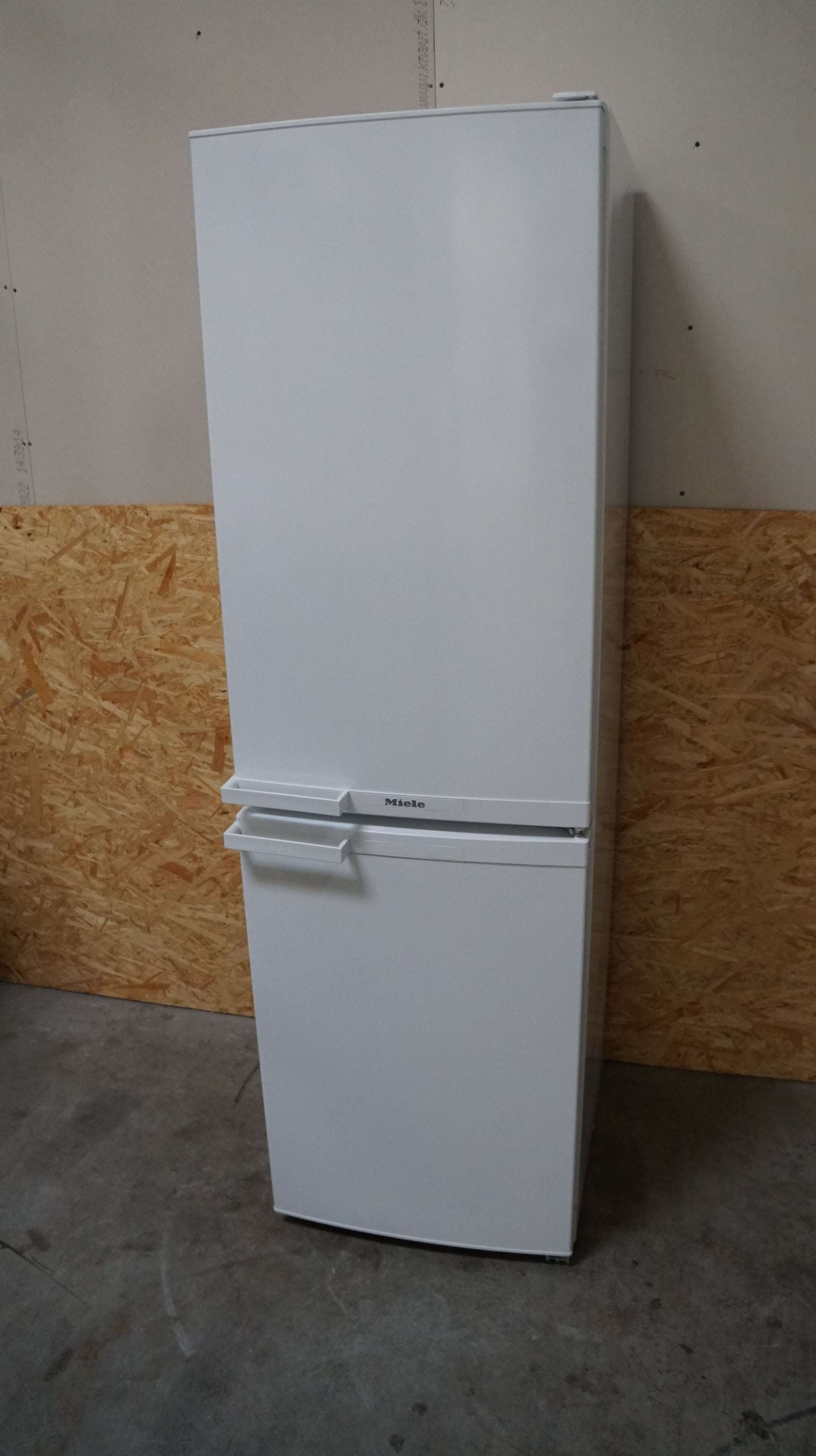 Miele køle/fryseskab KD12813S
