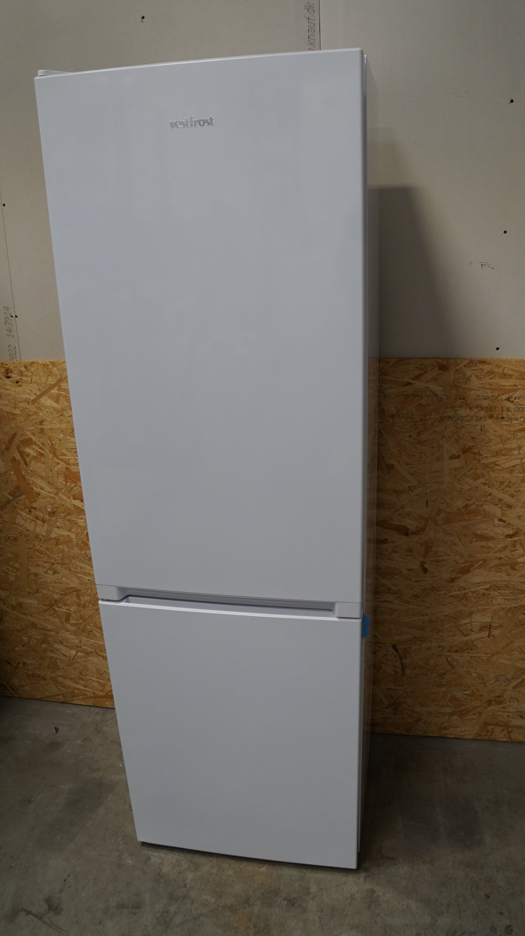Vestfrost køle/ryseskab VCF 10186 L - D09139