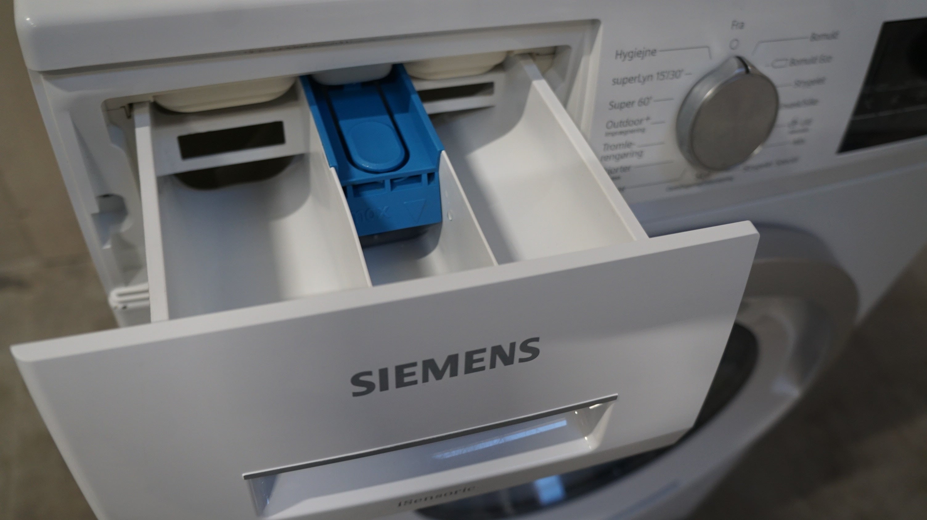 Siemens iQ300 vaskemaskine WM14N2E8DN - D10228
