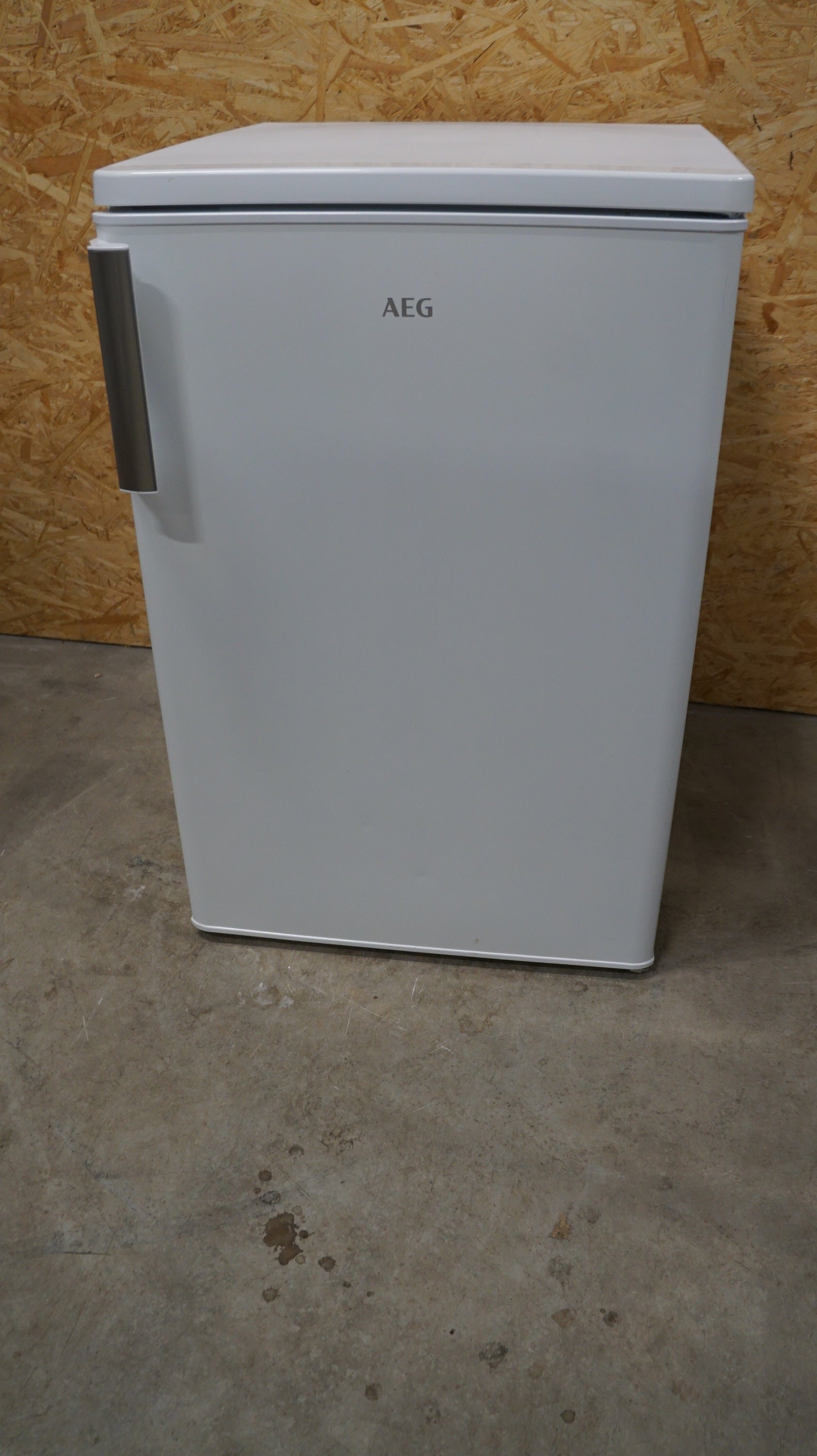 AEG køleskab  m. fryseboks RTB51411AW - D10442