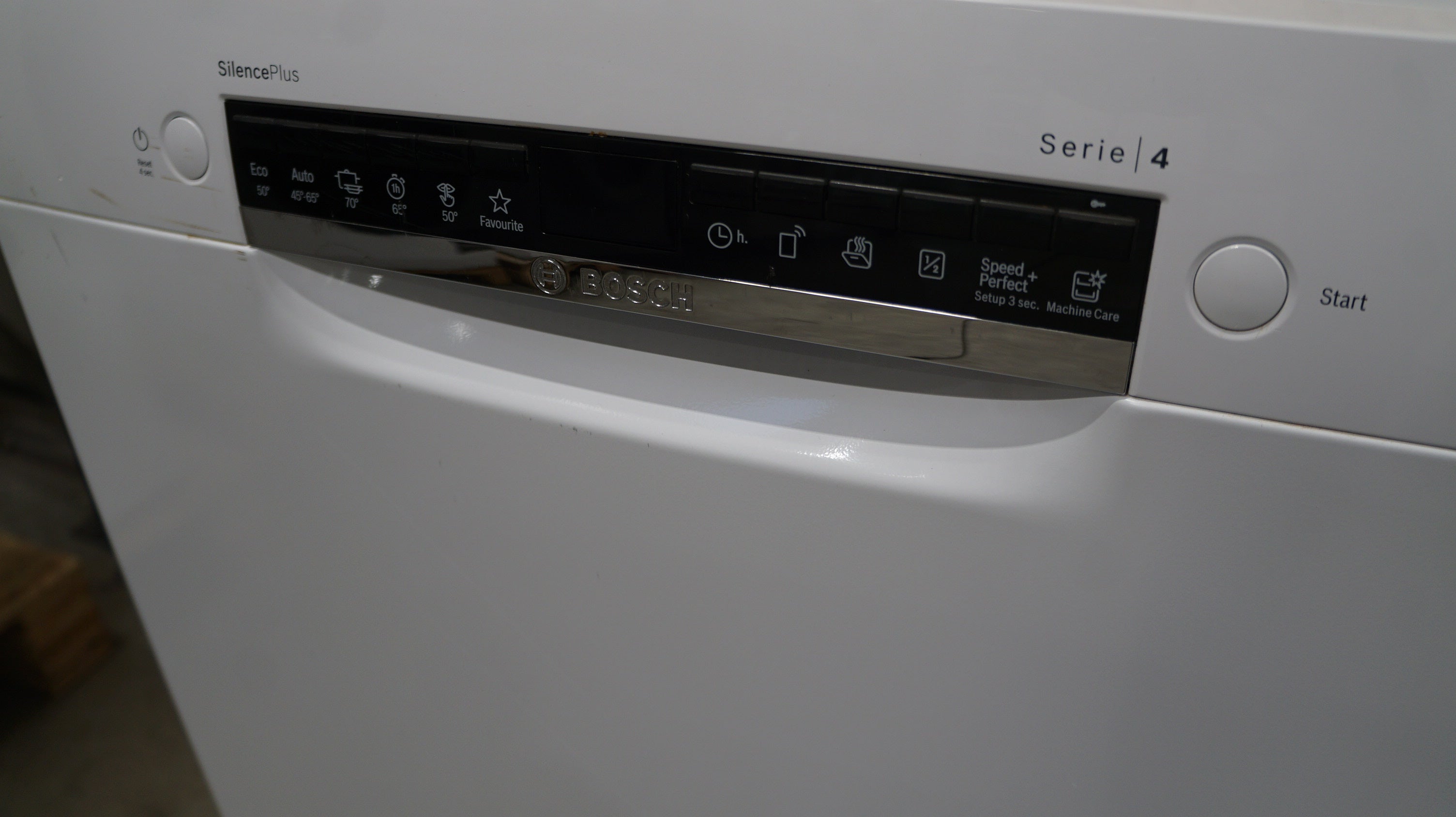 Bosch opvaskemaskine SMU4EAW14S - D10250