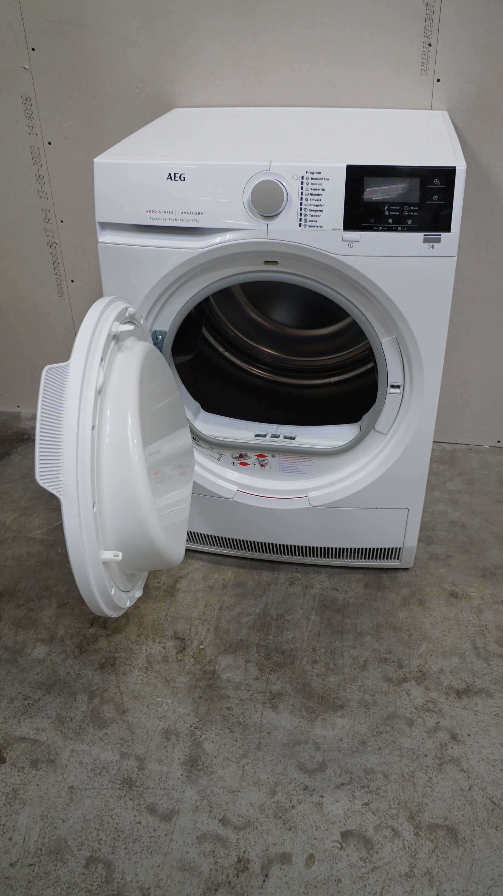 AEG kondens tørretumbler T6DBM720G - D16809