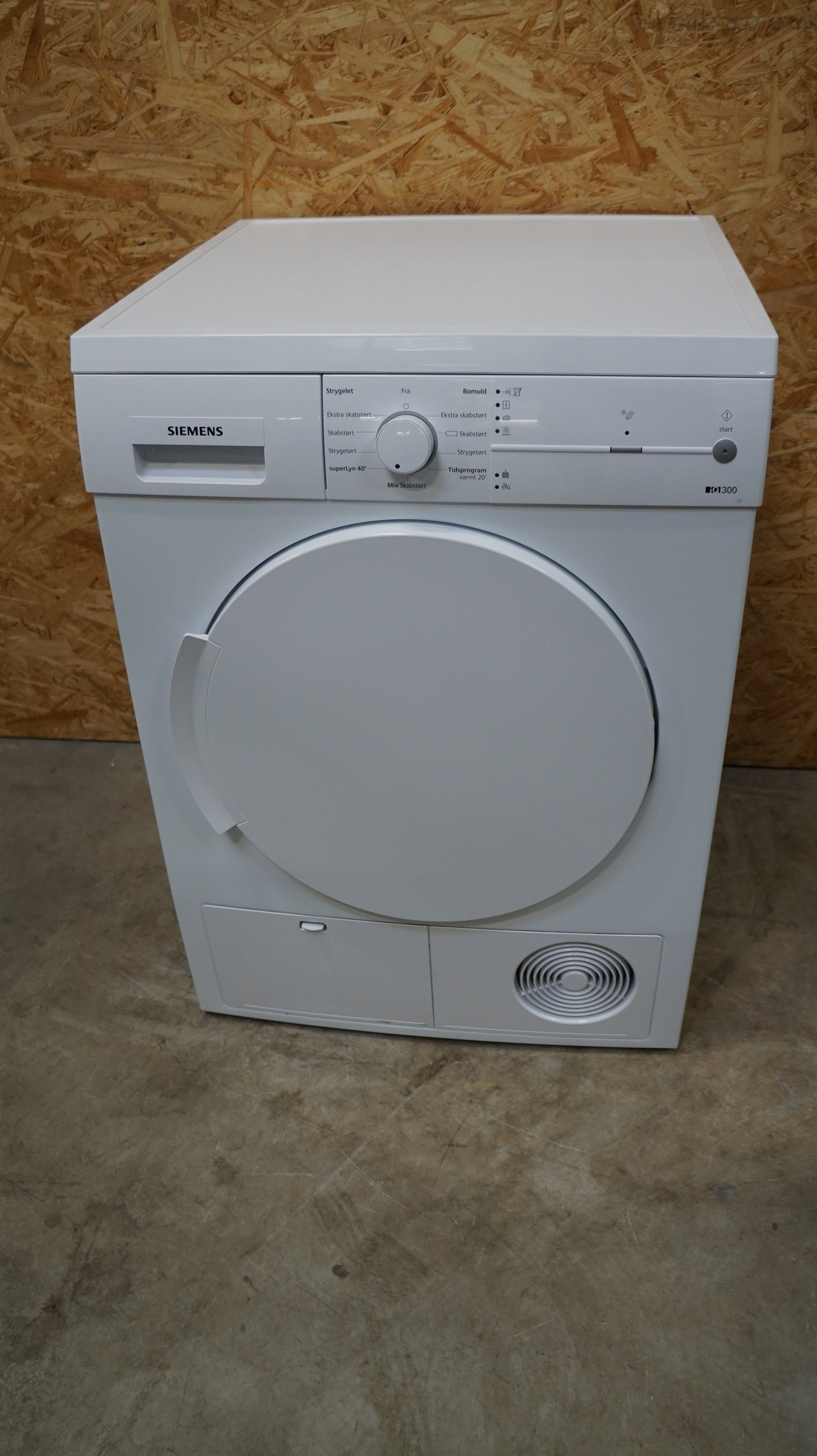 Siemens kondenstørretumbler WT44E1L7DN - D15087