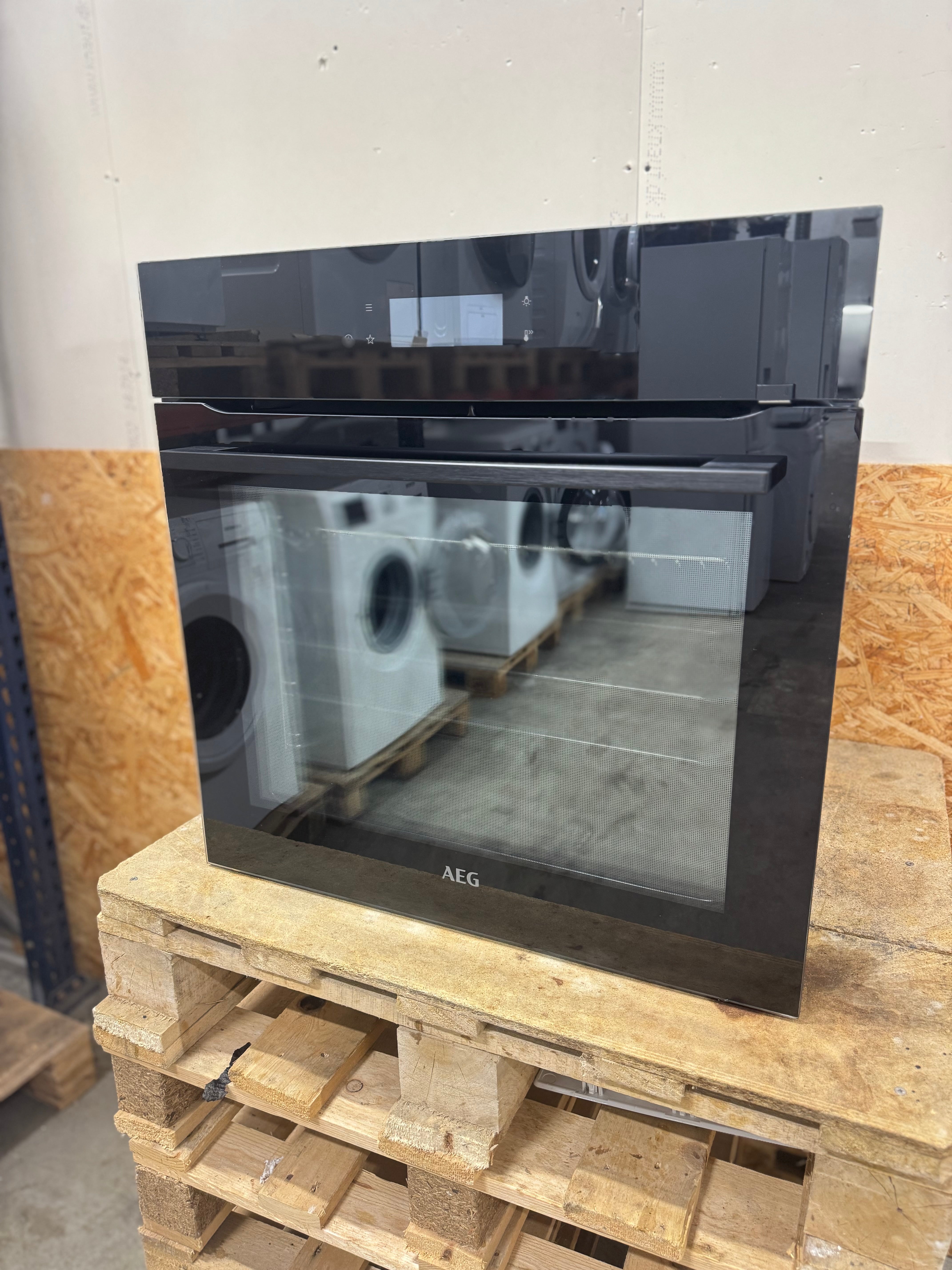 AEG Indbygningsovn BBP8000B1 - D16153