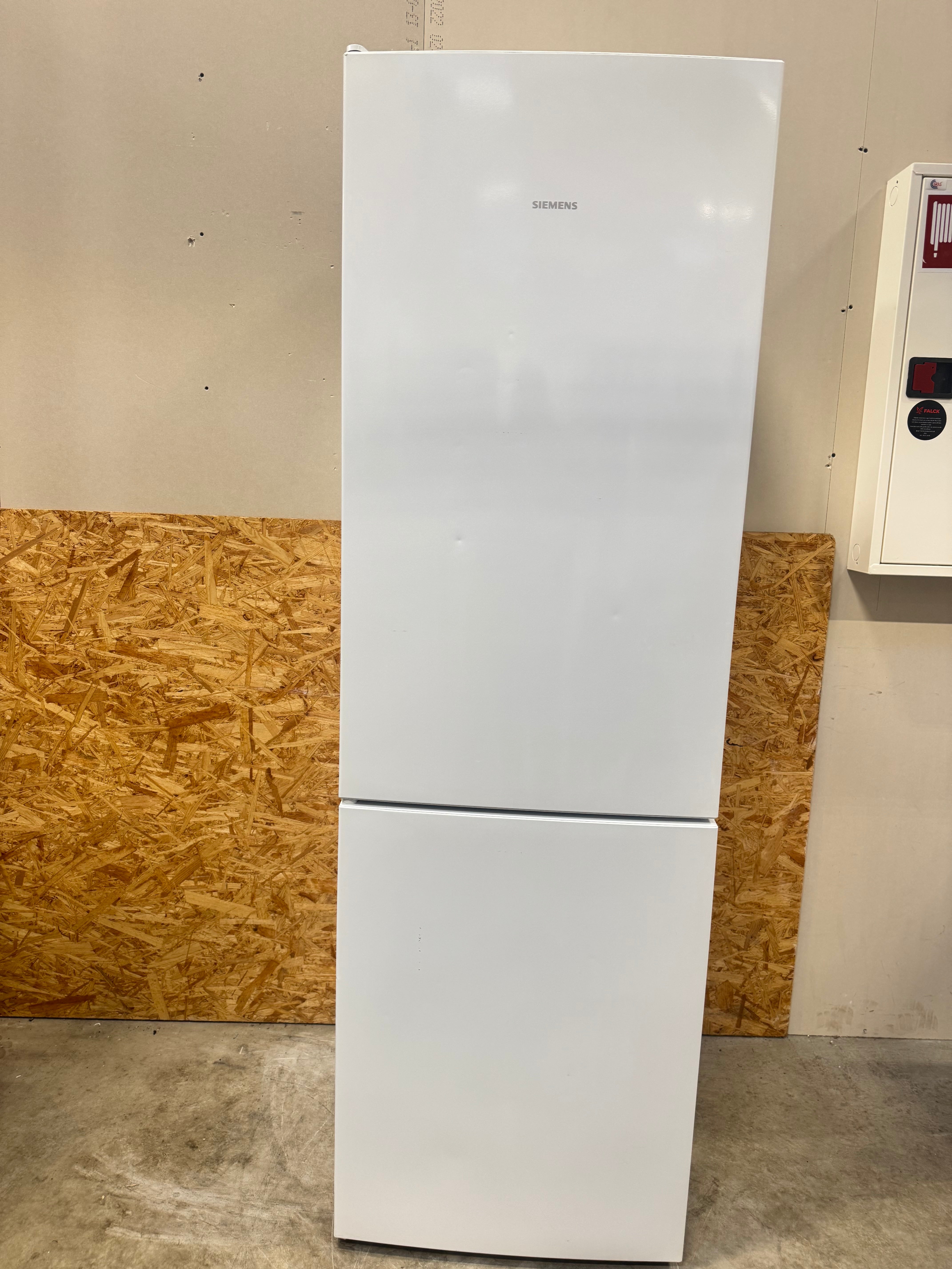 Siemens iQ300 køle/fryseskab KG36VUW20  - D17516
