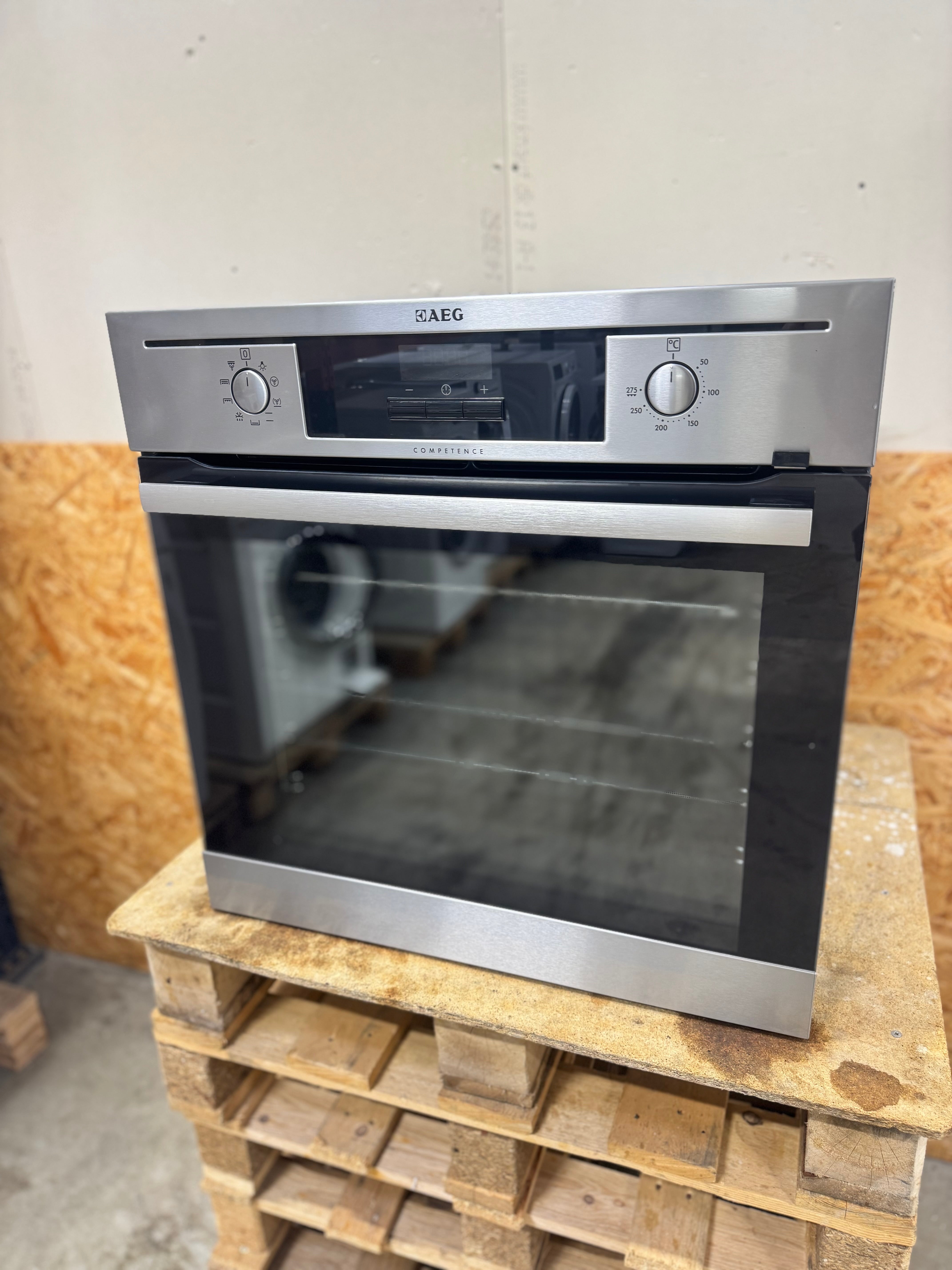 AEG indbygningsovn BE4314421M - D17355