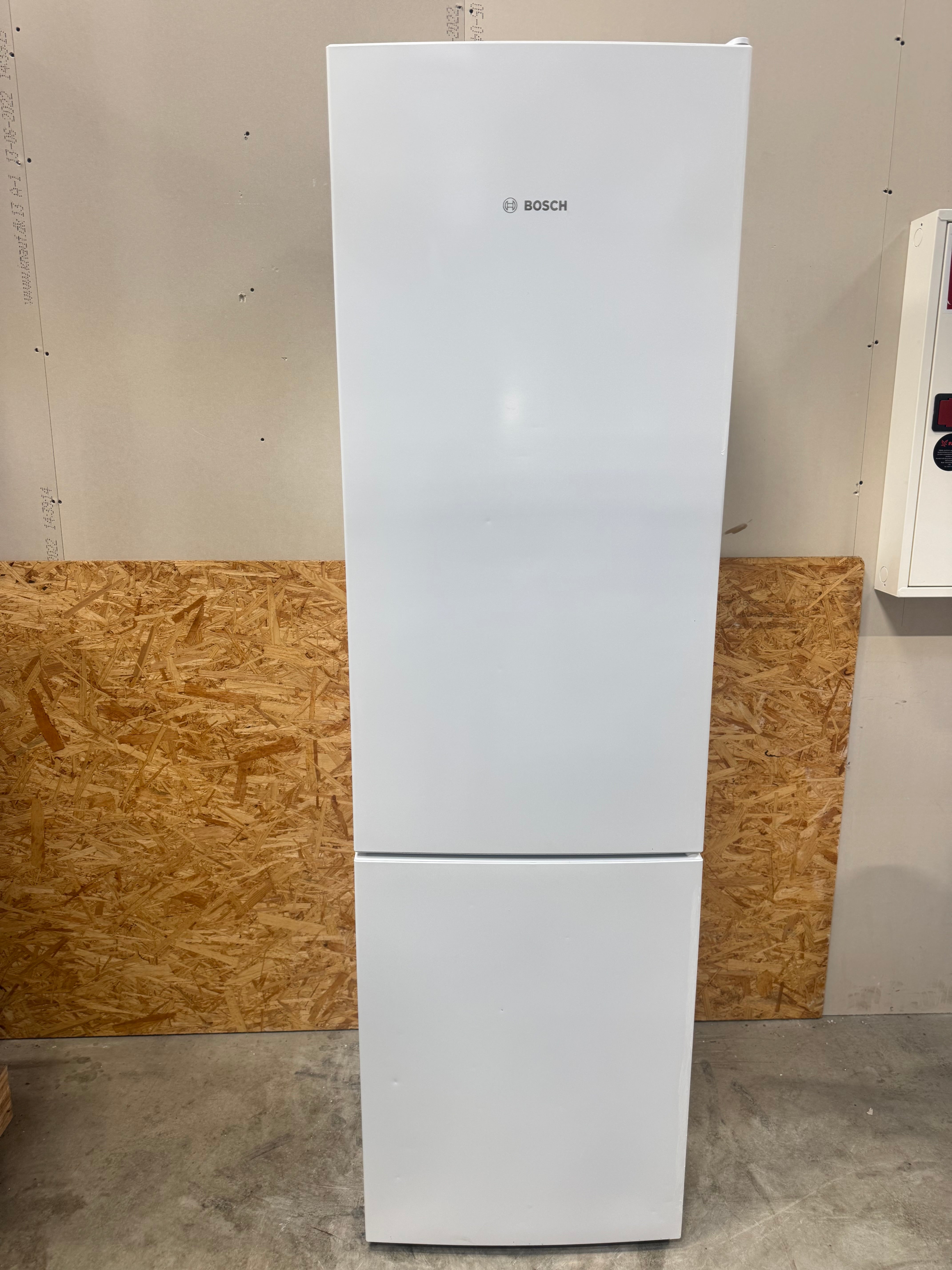 Bosch køle/fryseskab KGV39VW31 - D16796