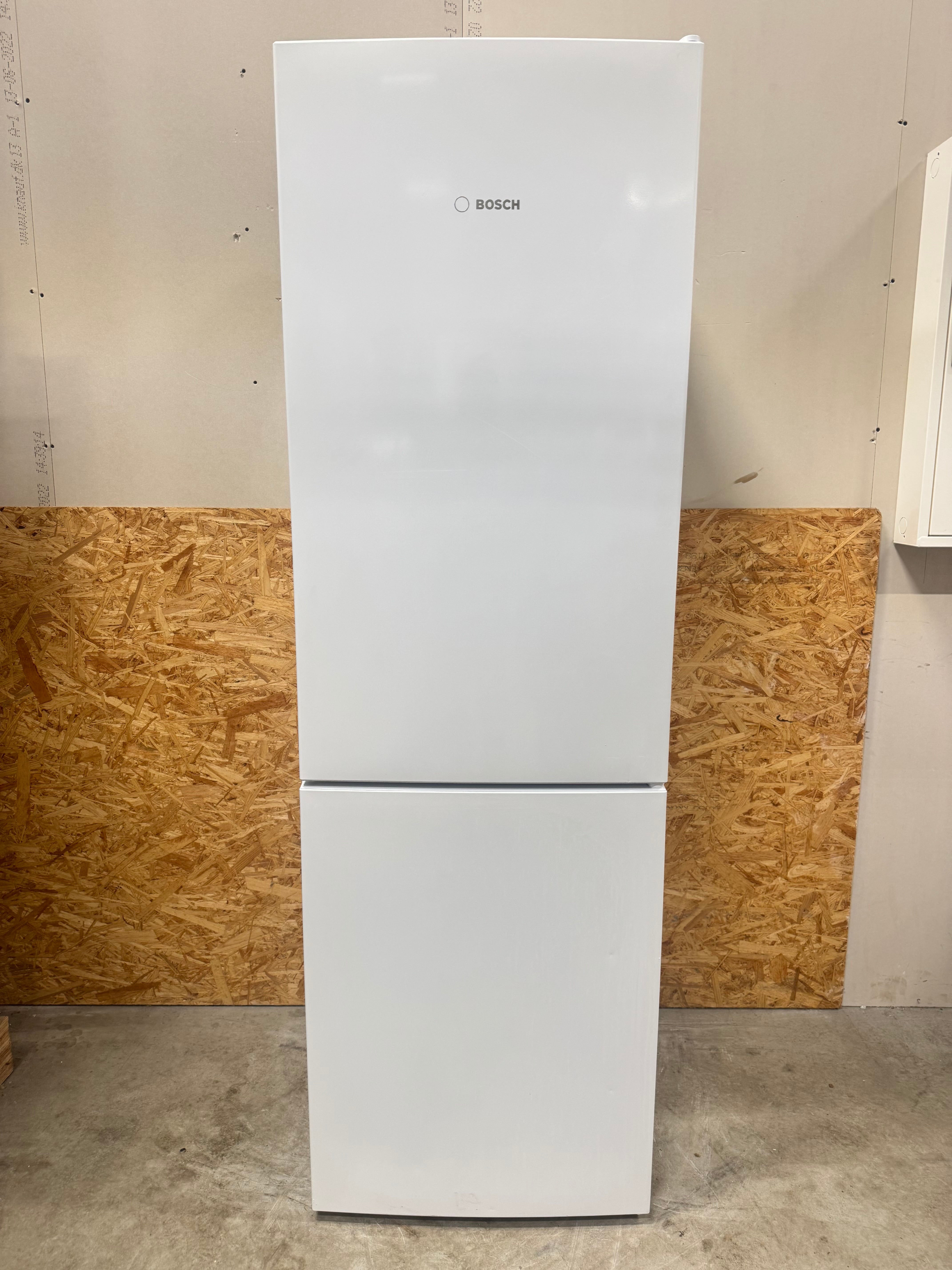 Bosch køle/fryseskab KGV36UW20 - D17240