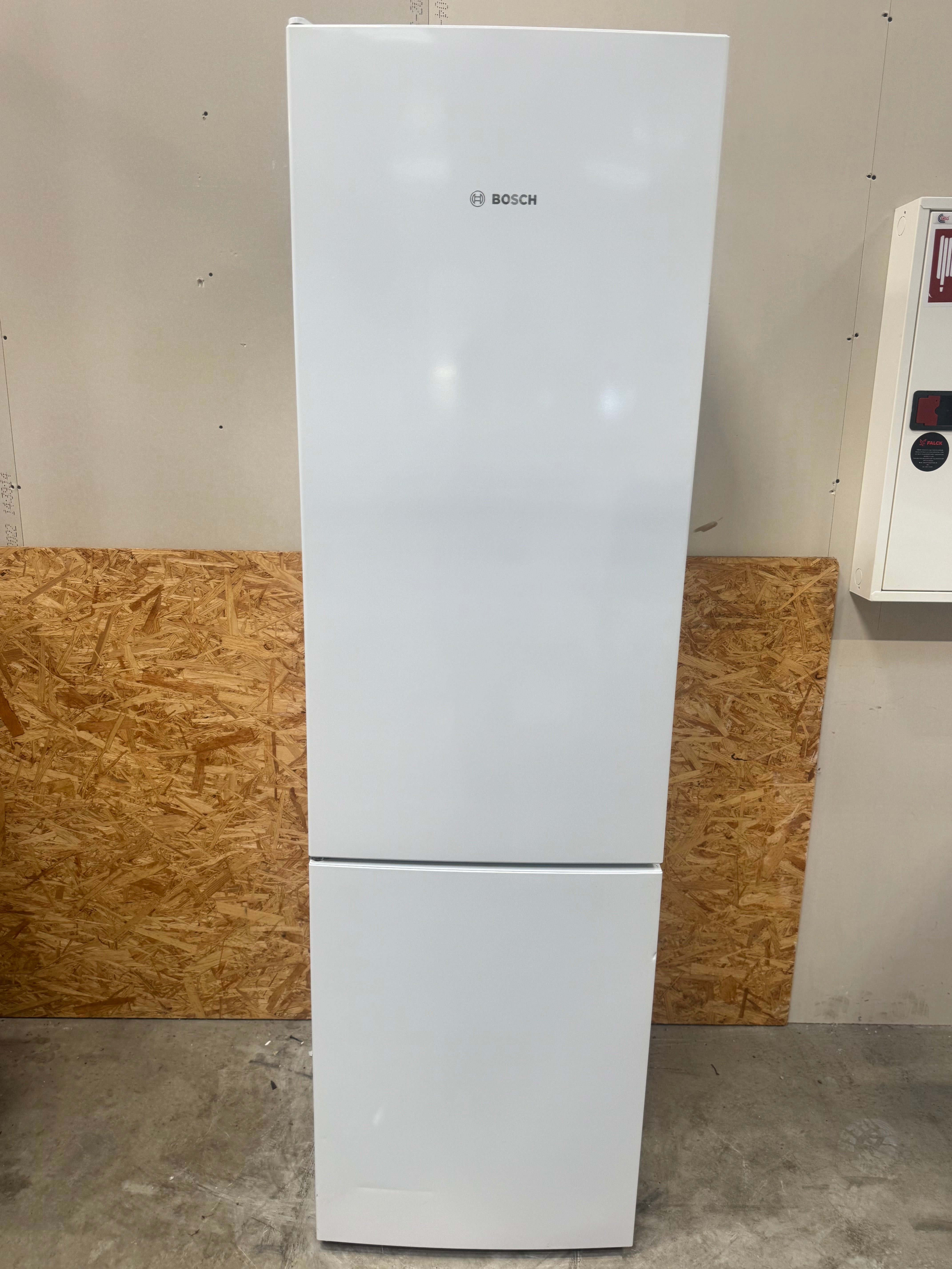 Bosch køle/fryseskab KGV39VWEA - D16692