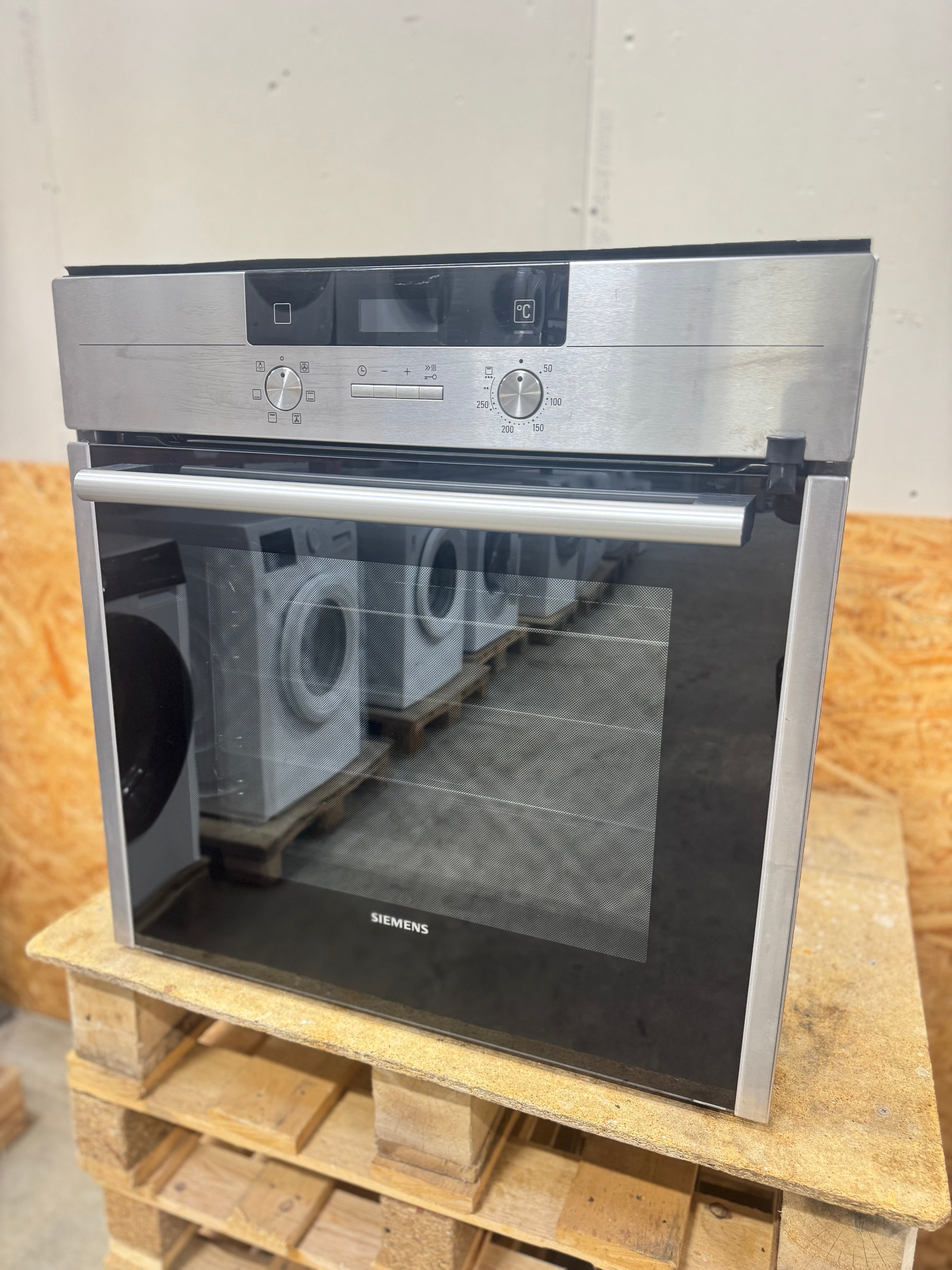 Siemens iQ500 indbygningsovn HB23AB522S - D18412