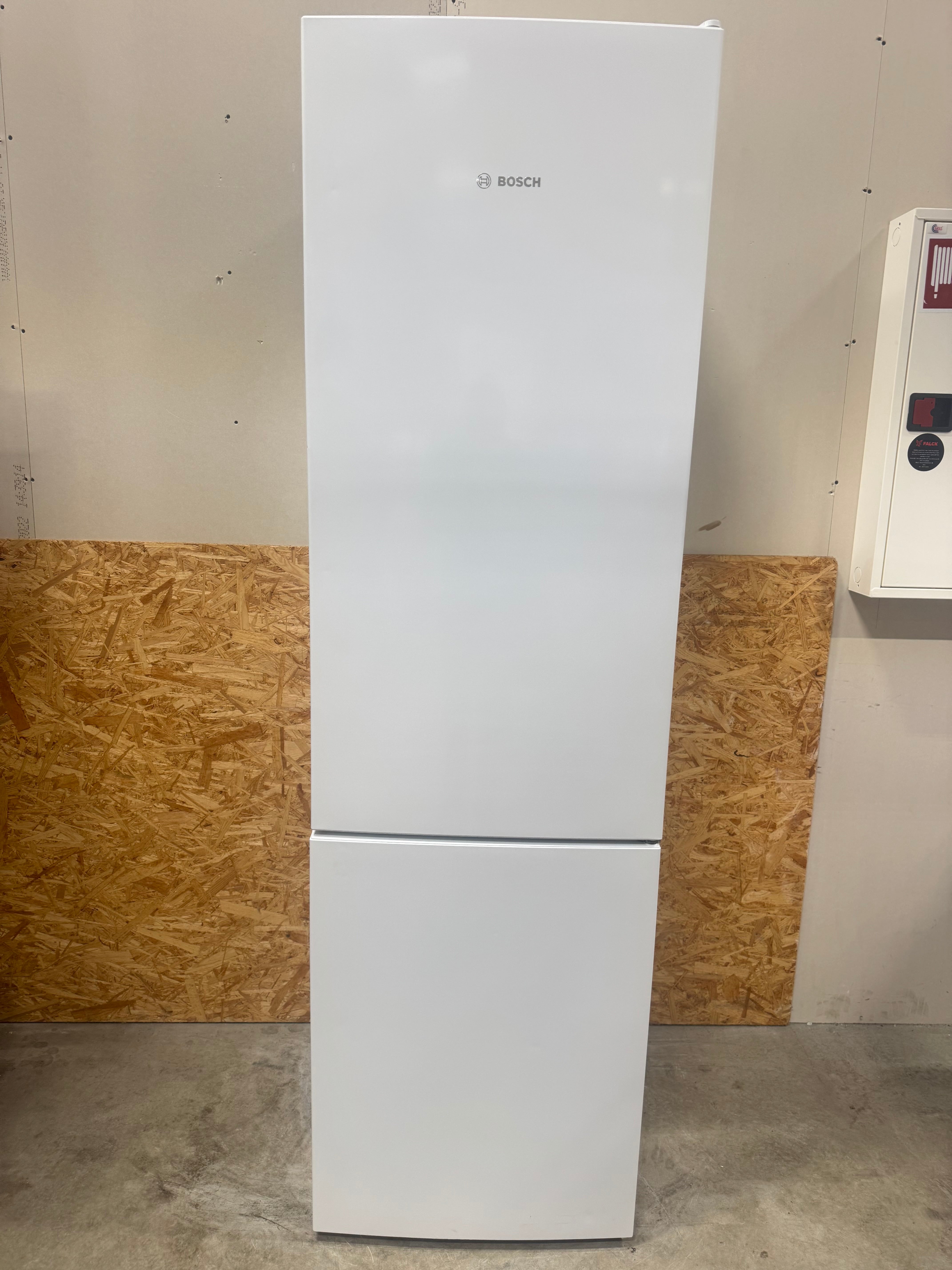 Bosch køle/fryseskab KGV39VWEA - D17361