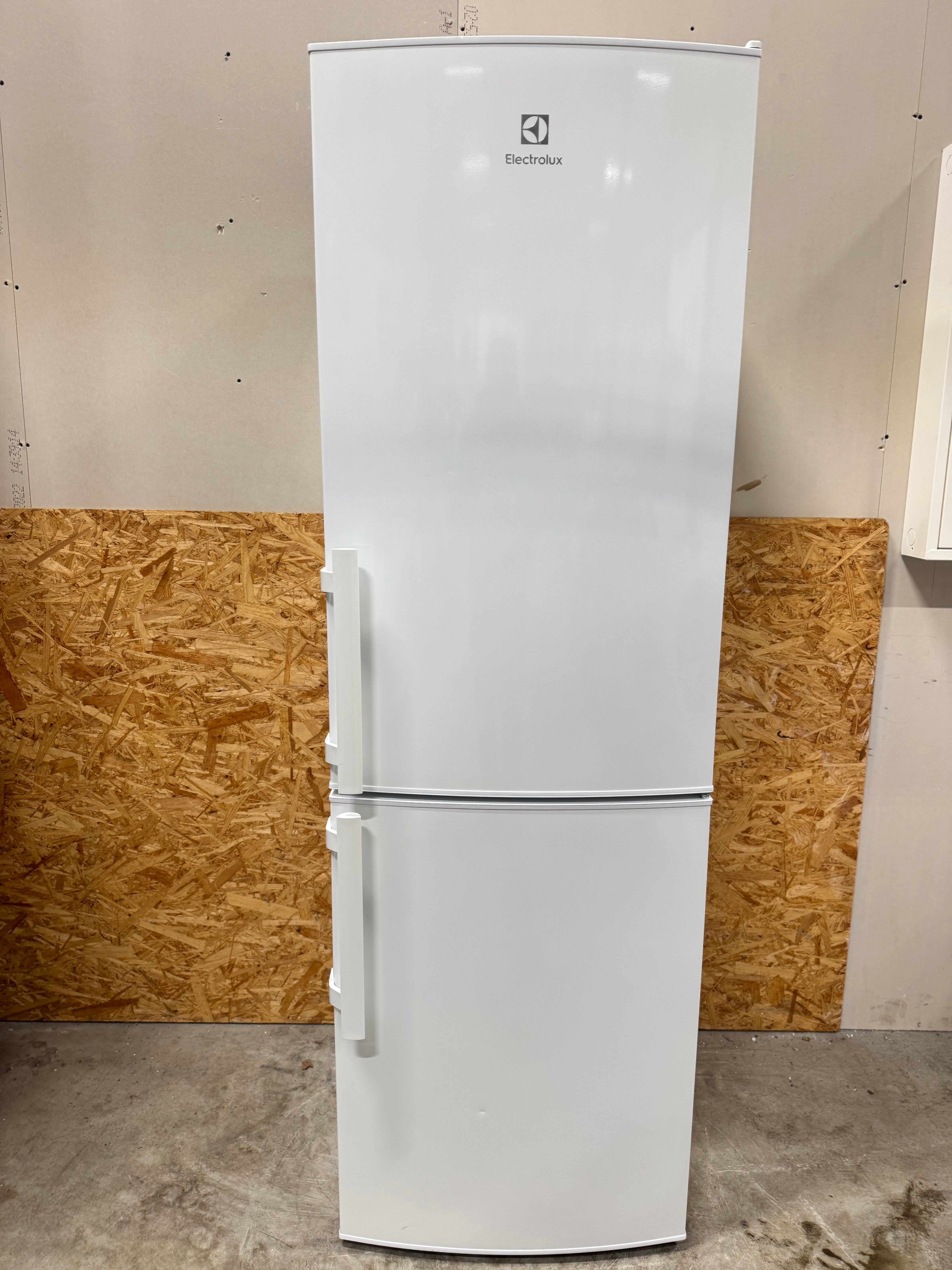 Electrolux køle/fryseskab LNT3LE34W2 - D17284