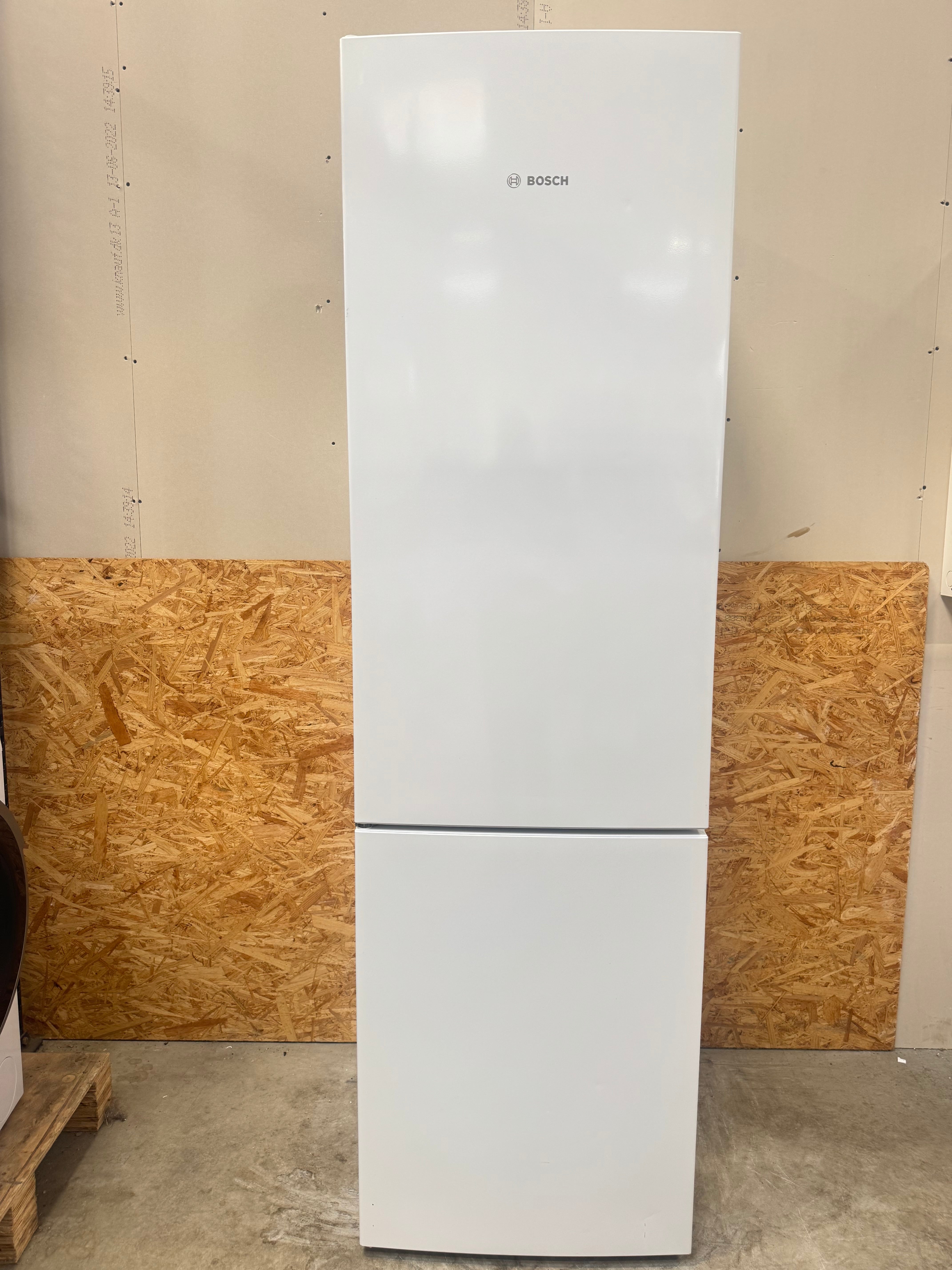 Bosch køle/fryseskab KGV39VWEA - D18369