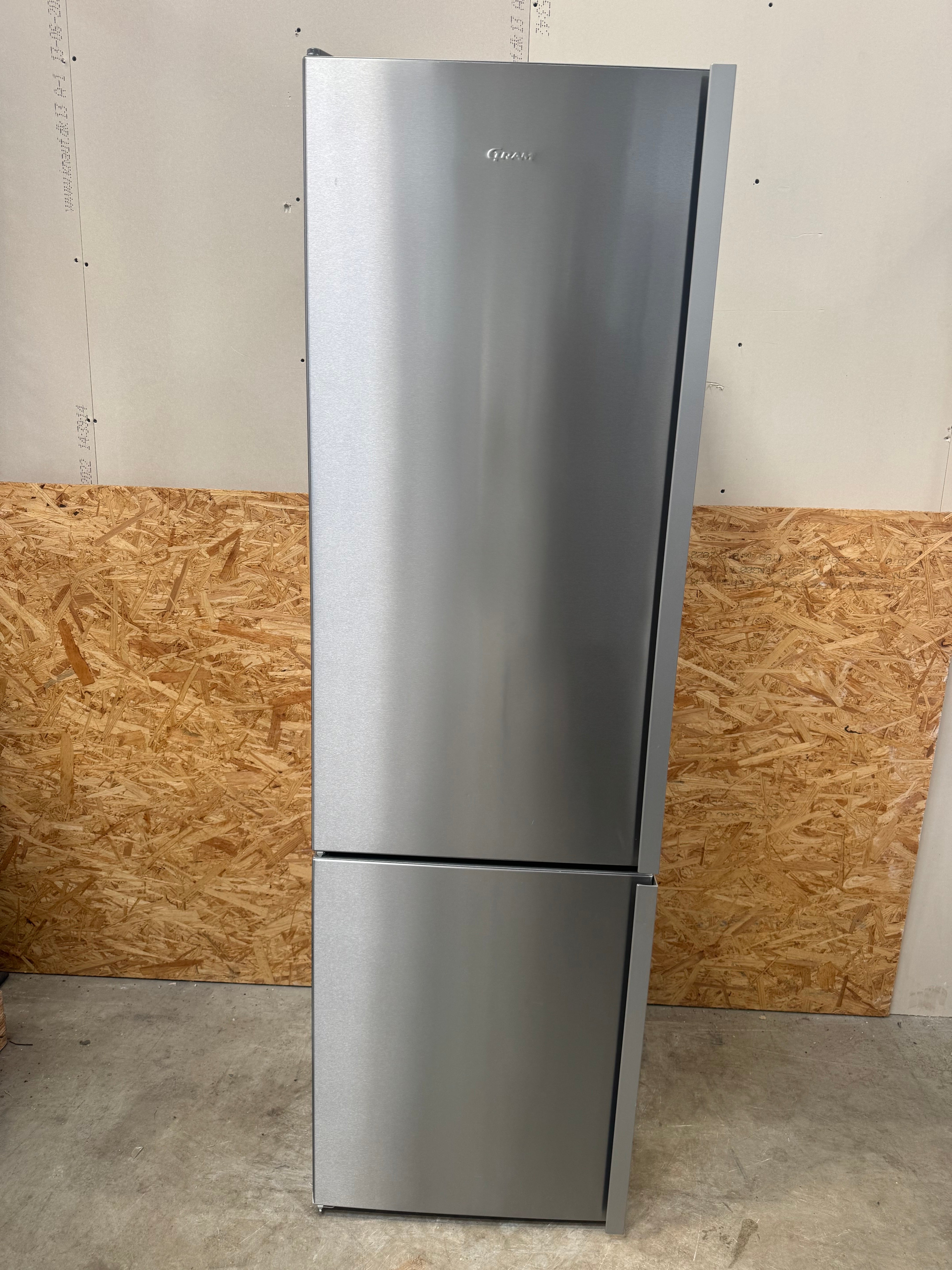 Gram køle/fryseskab KF471852 X/1 - D15020