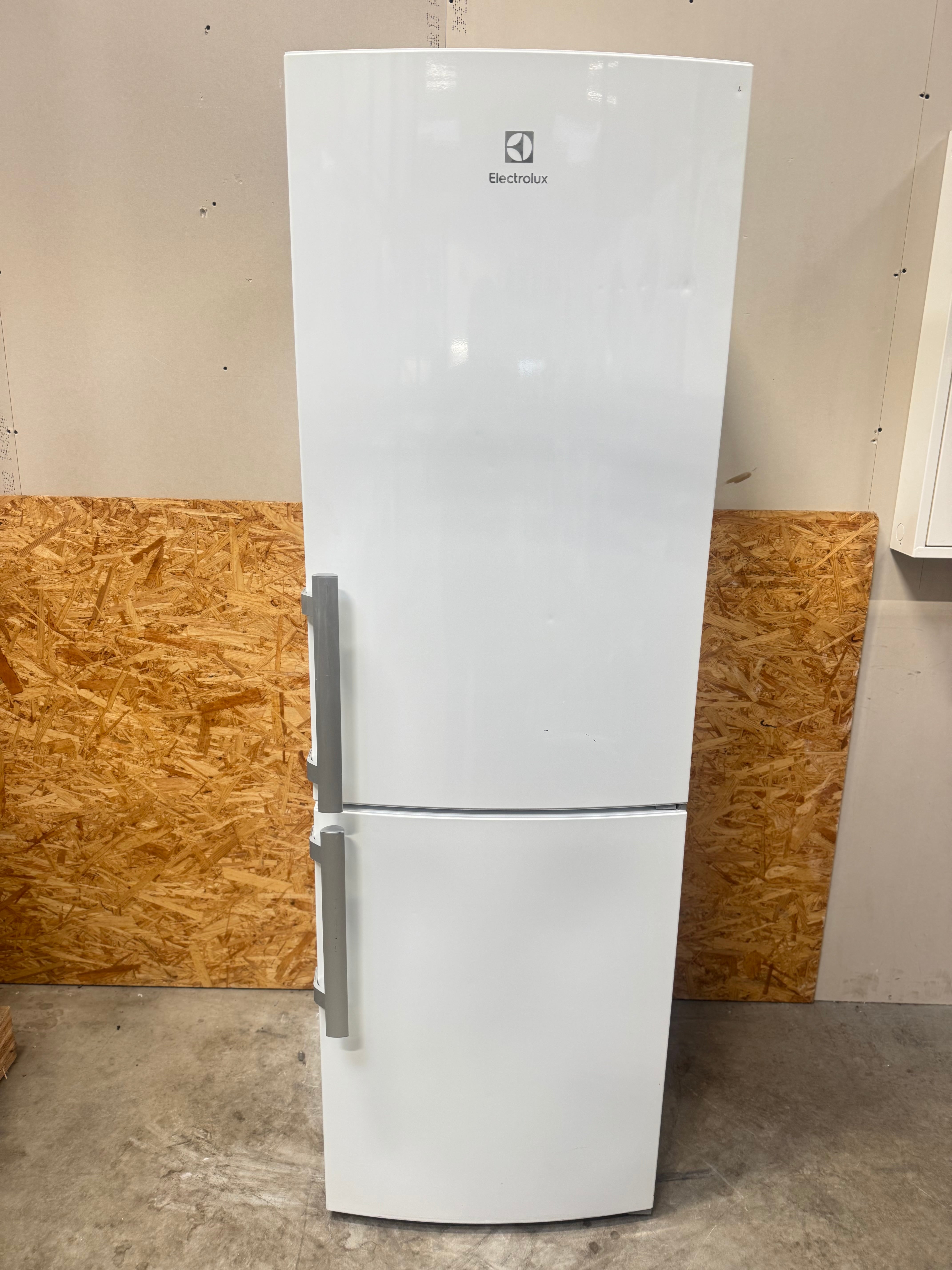 Electrolux køle/fryseskab EN3615MOW - D18365