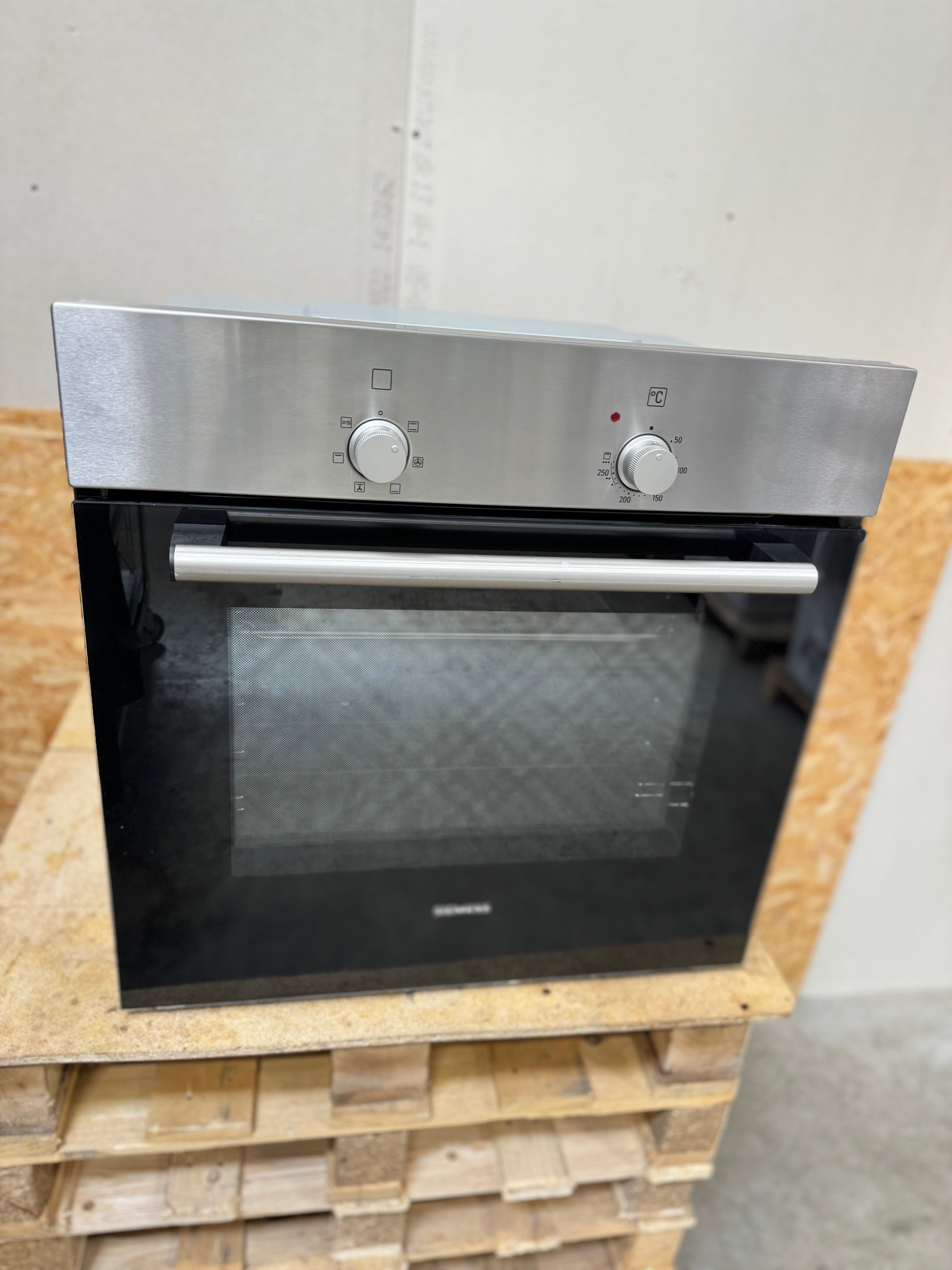Siemens indbygningsovn HB301E2S - D12923