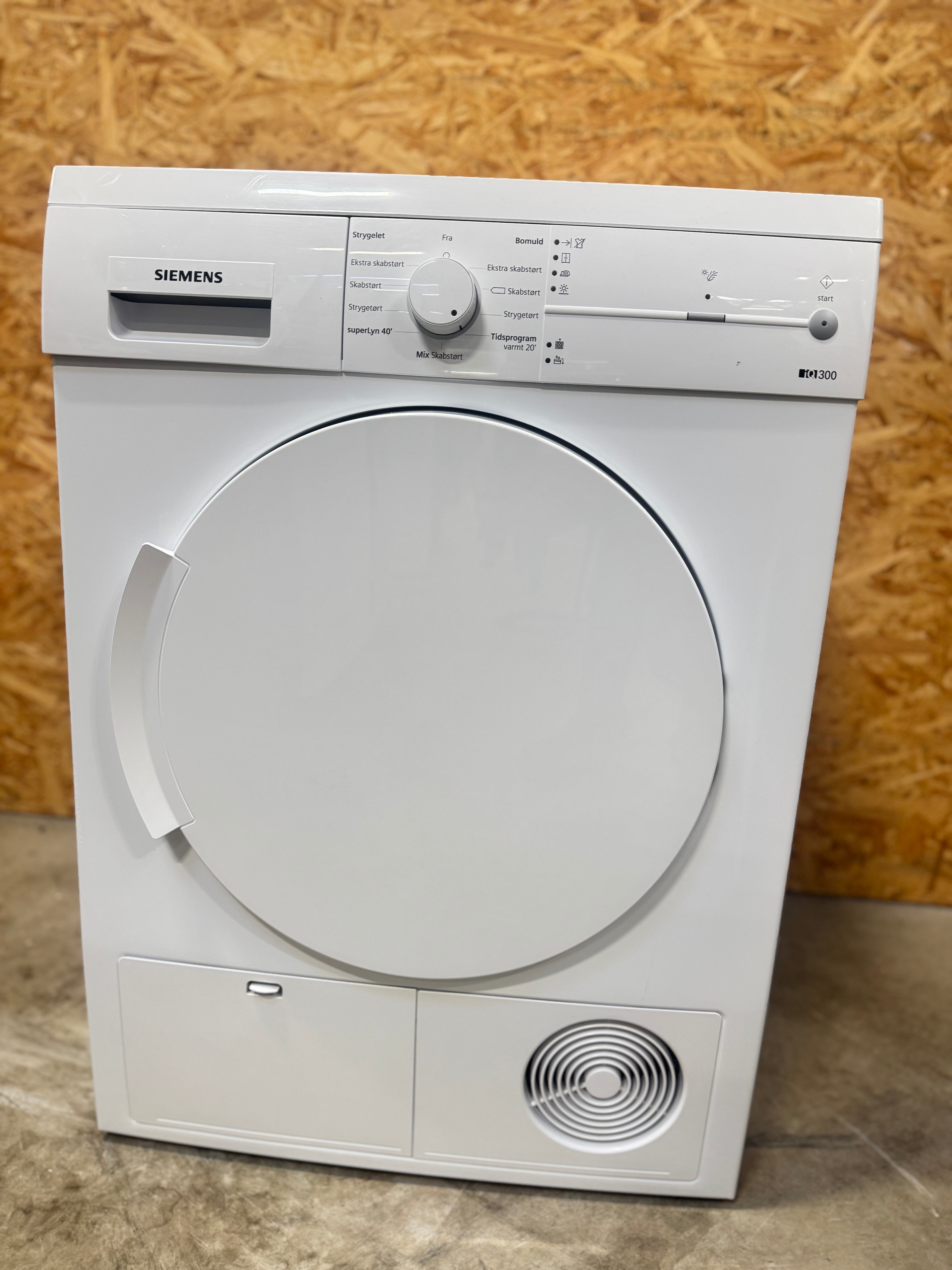 Siemens kondenstørretumbler WT44E1L7DN - D18393