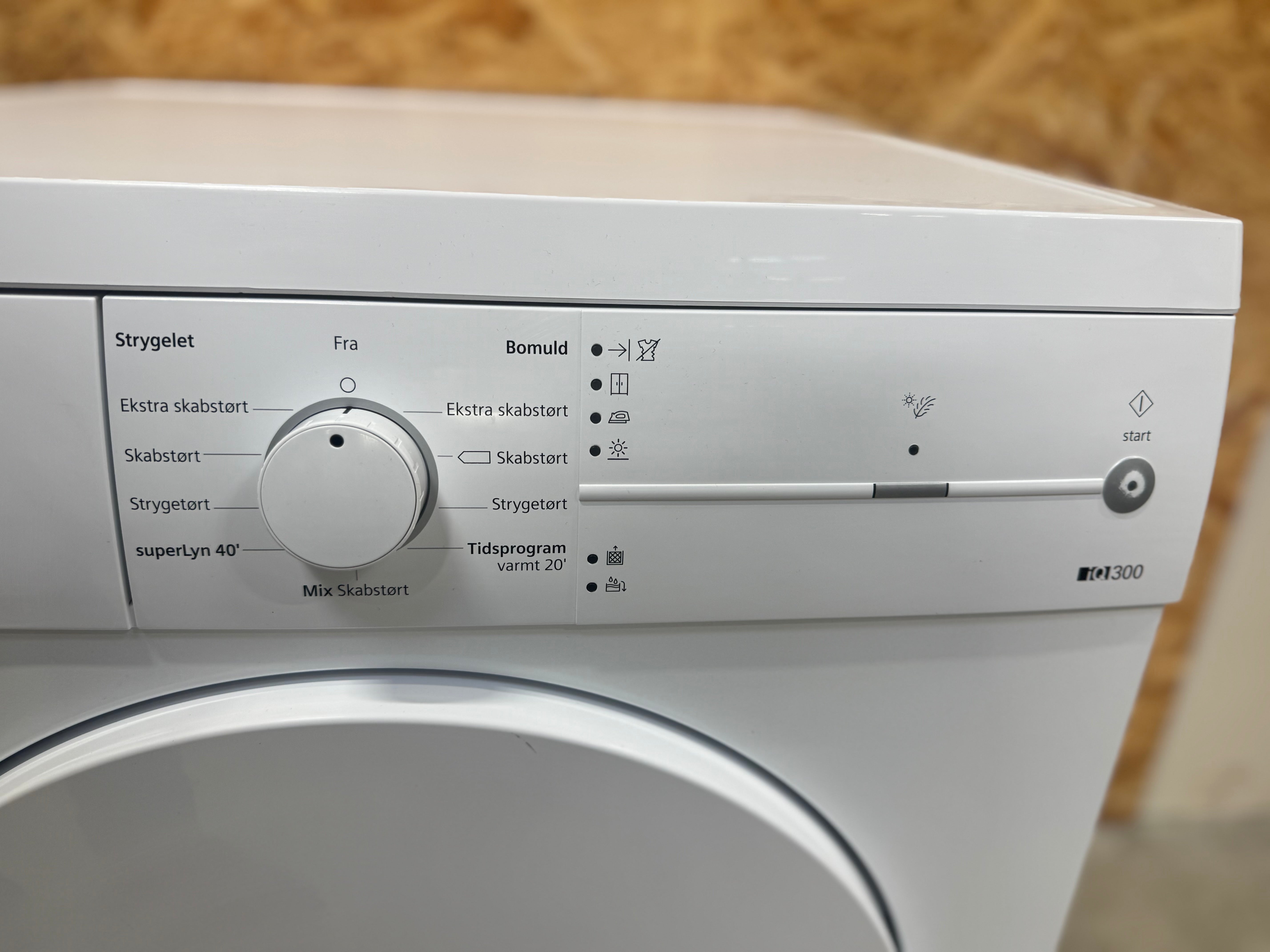 Siemens kondenstørretumbler WT44E1L7DN - D17149