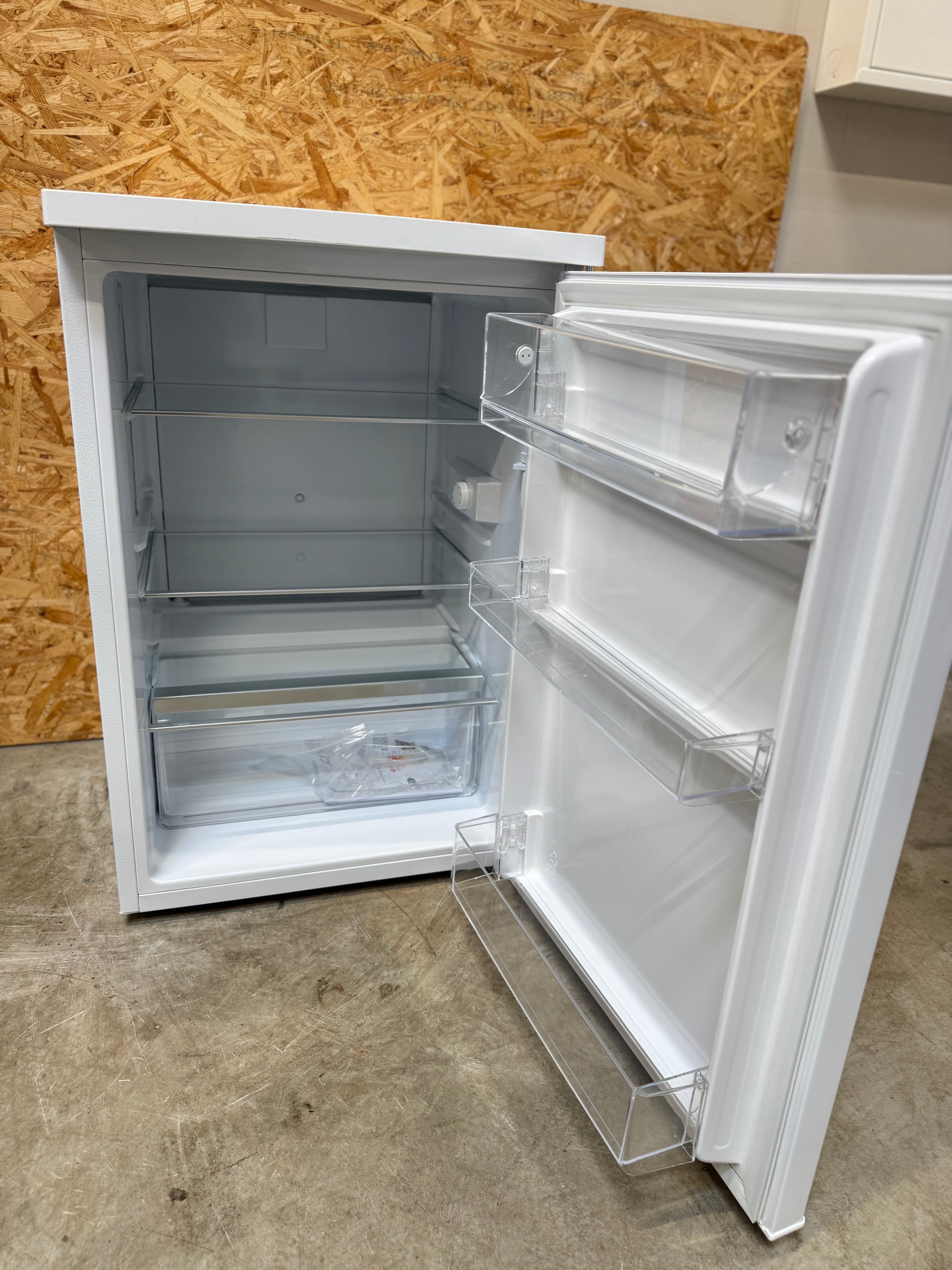 Electrolux køleskab LXB1AE13W0 - D15485