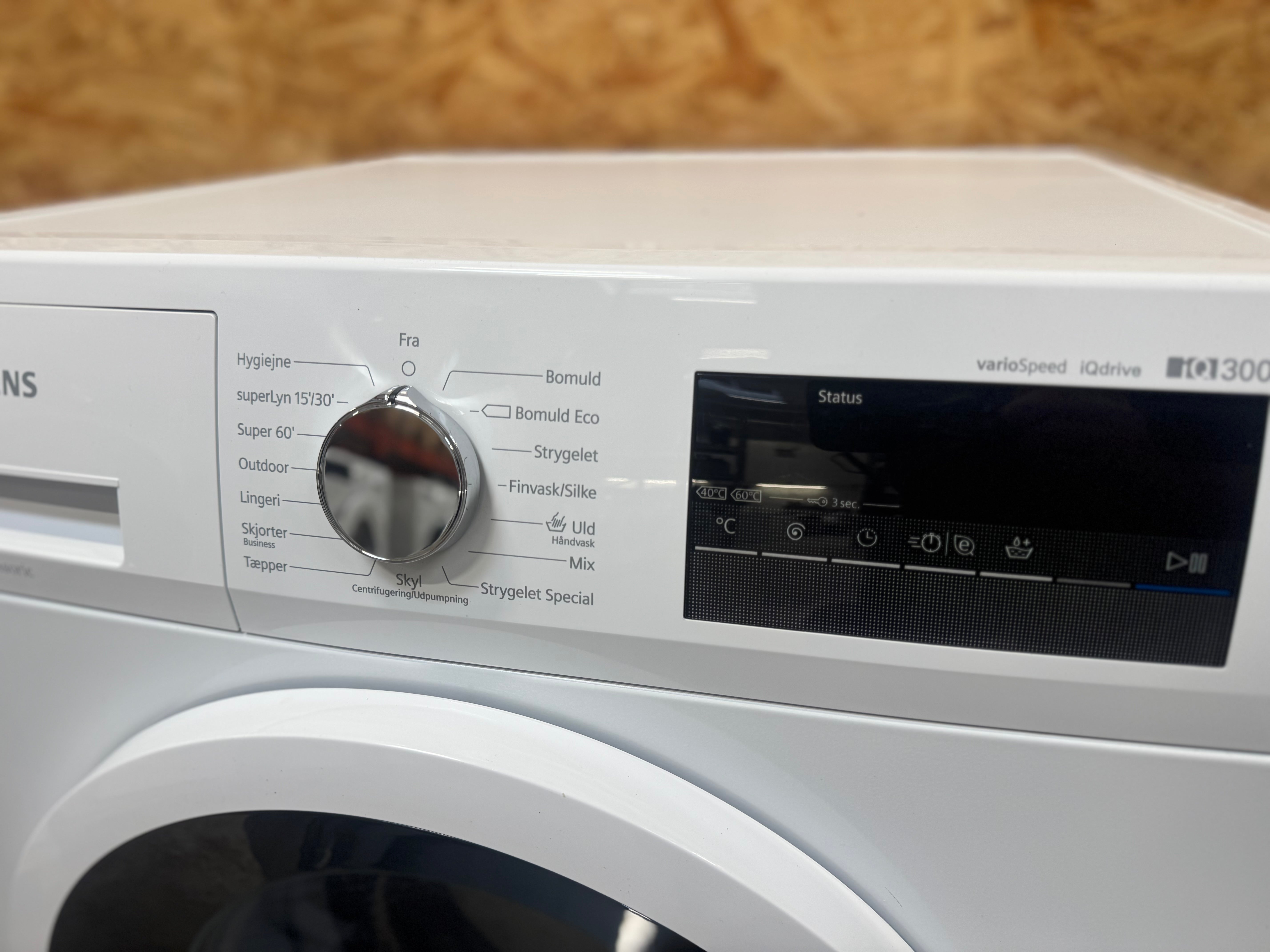 Siemens iQ300 vaskemaskine WM14N18SDN - D18177