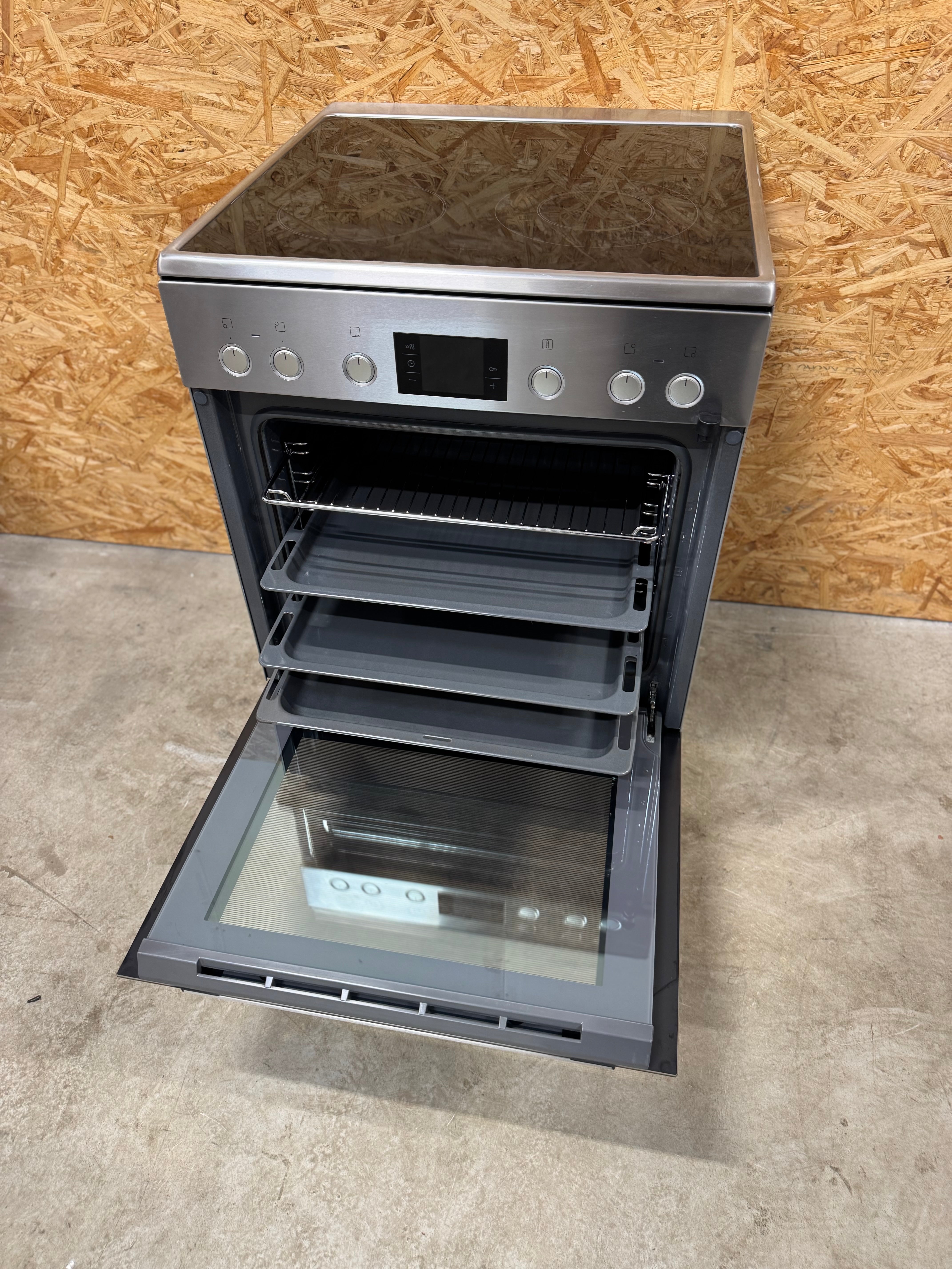Bosch keramisk komfur HCA744251U - D15176