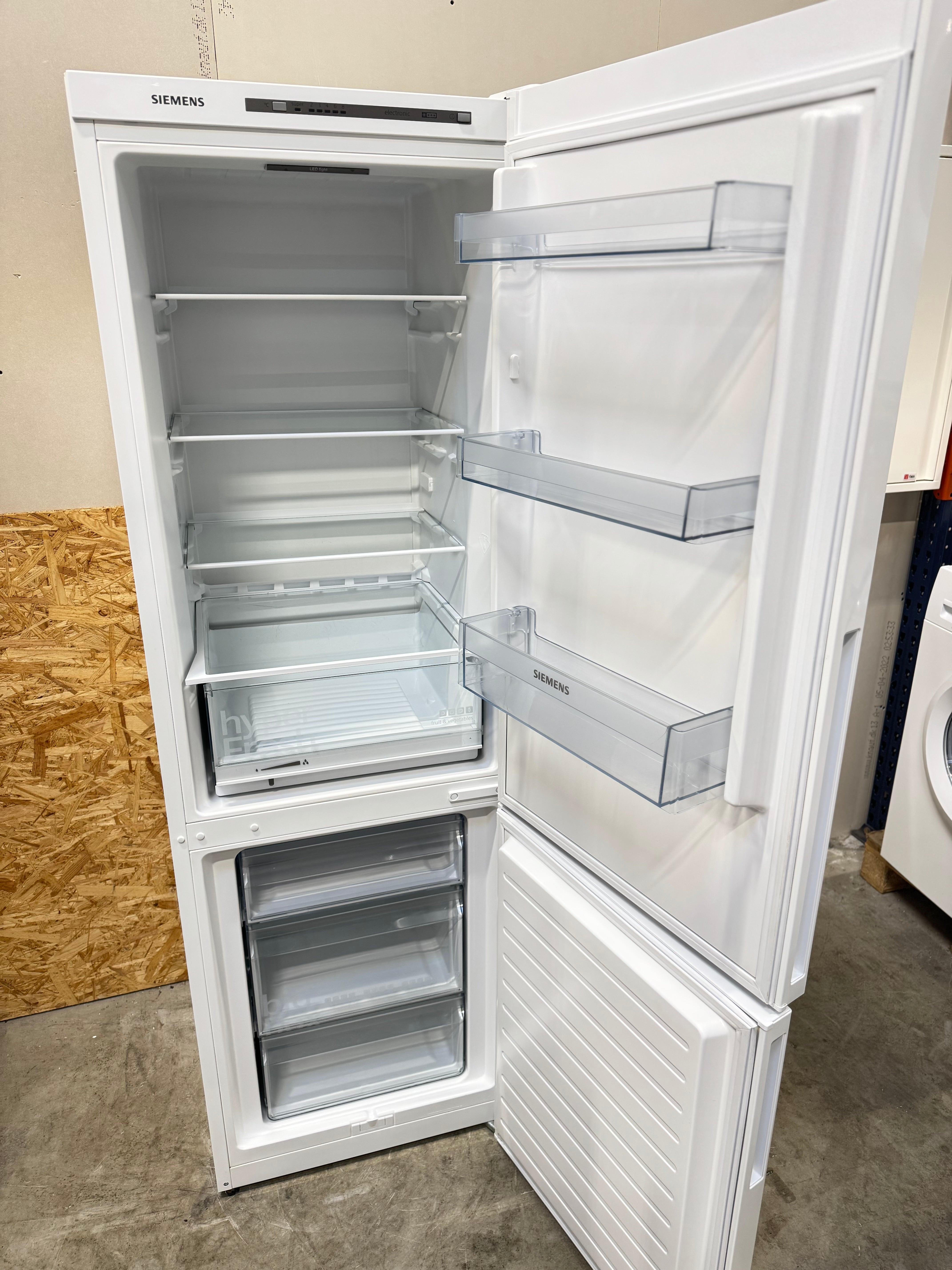 Siemens iQ300 køle/fryseskab KG36VUW20  - D15093