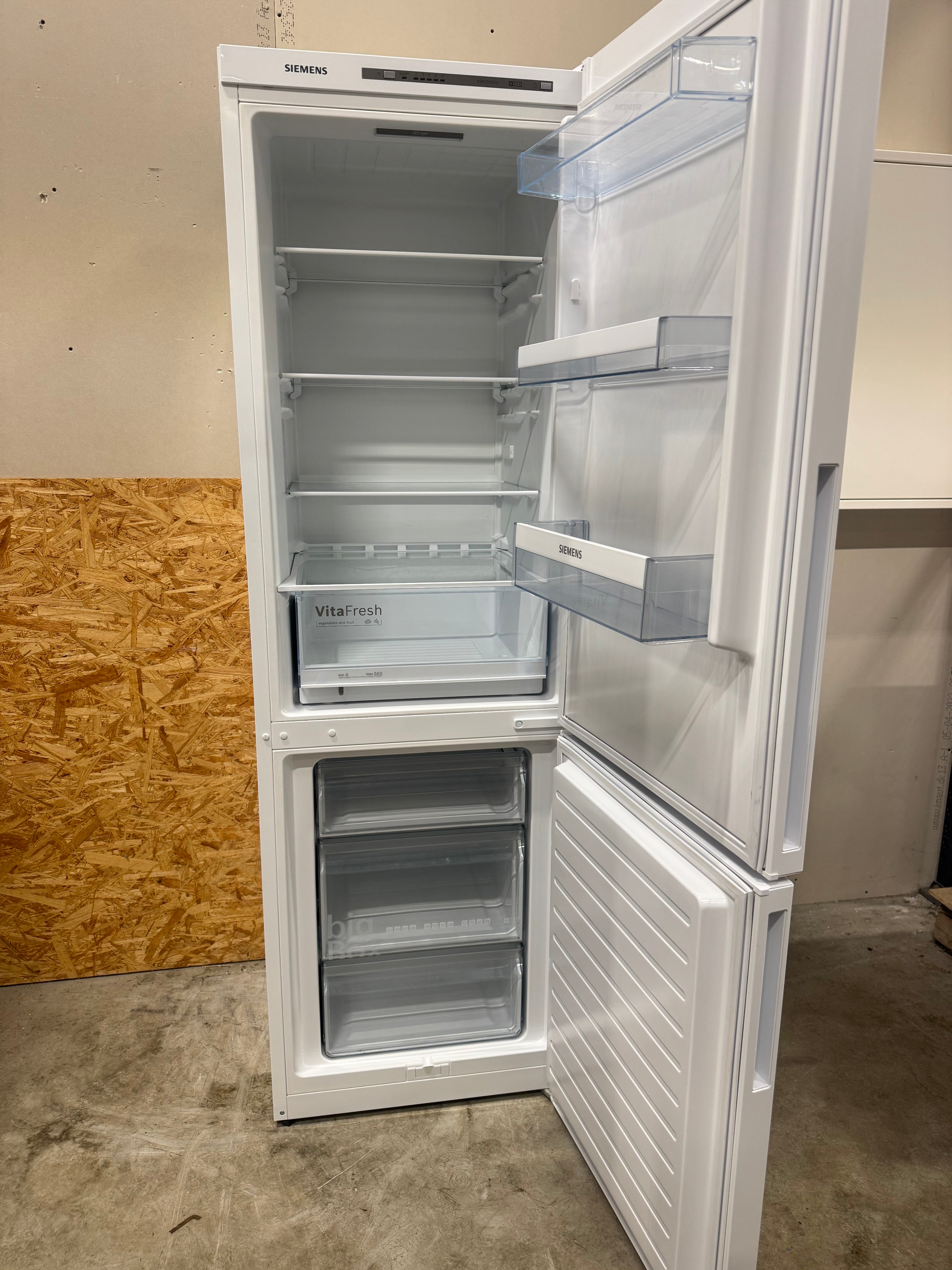 Siemens køle/fryseskab KG36VVW32  - D17418