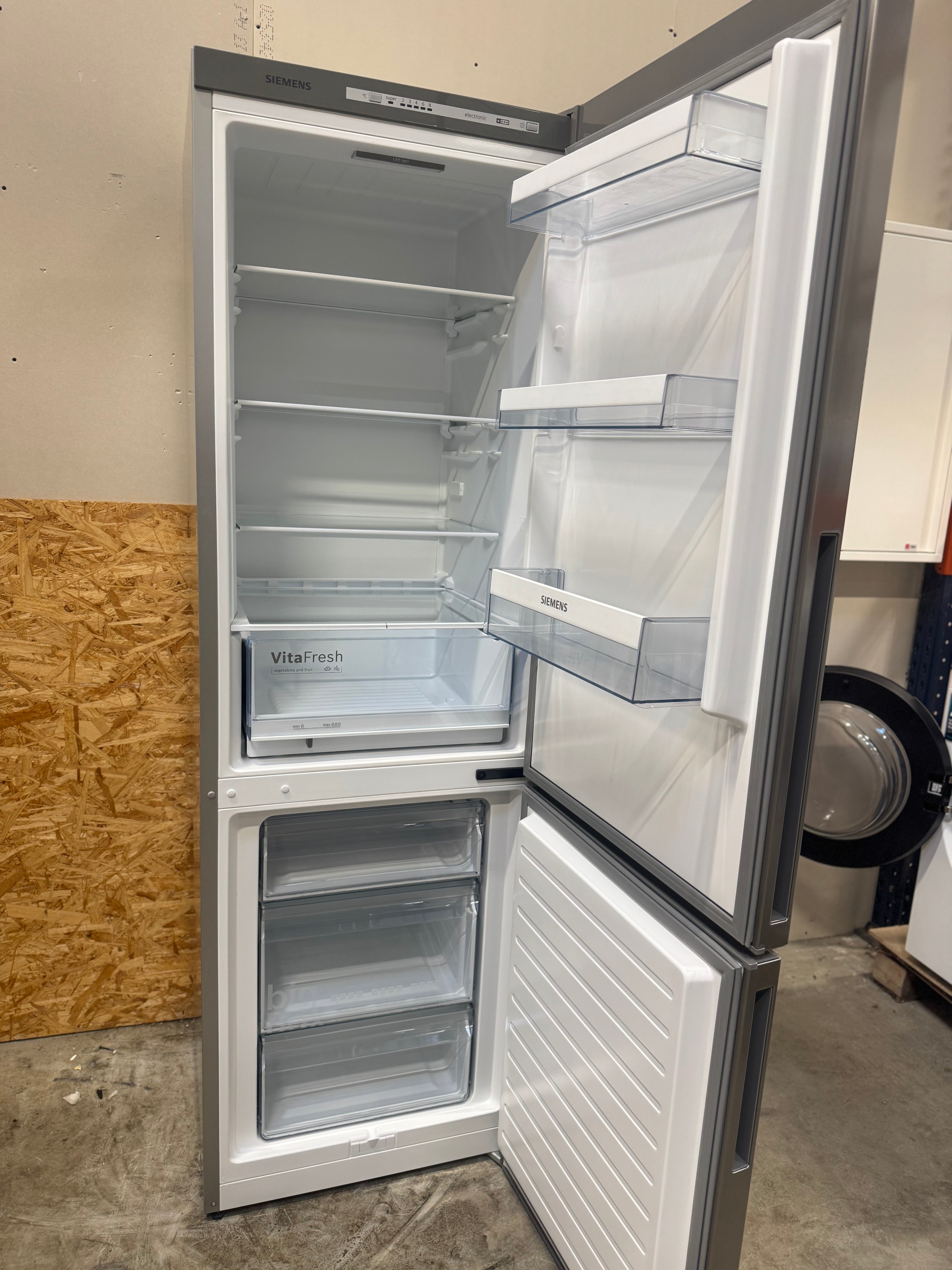 Siemens køle/fryseskab KG36VVI32 - D16414