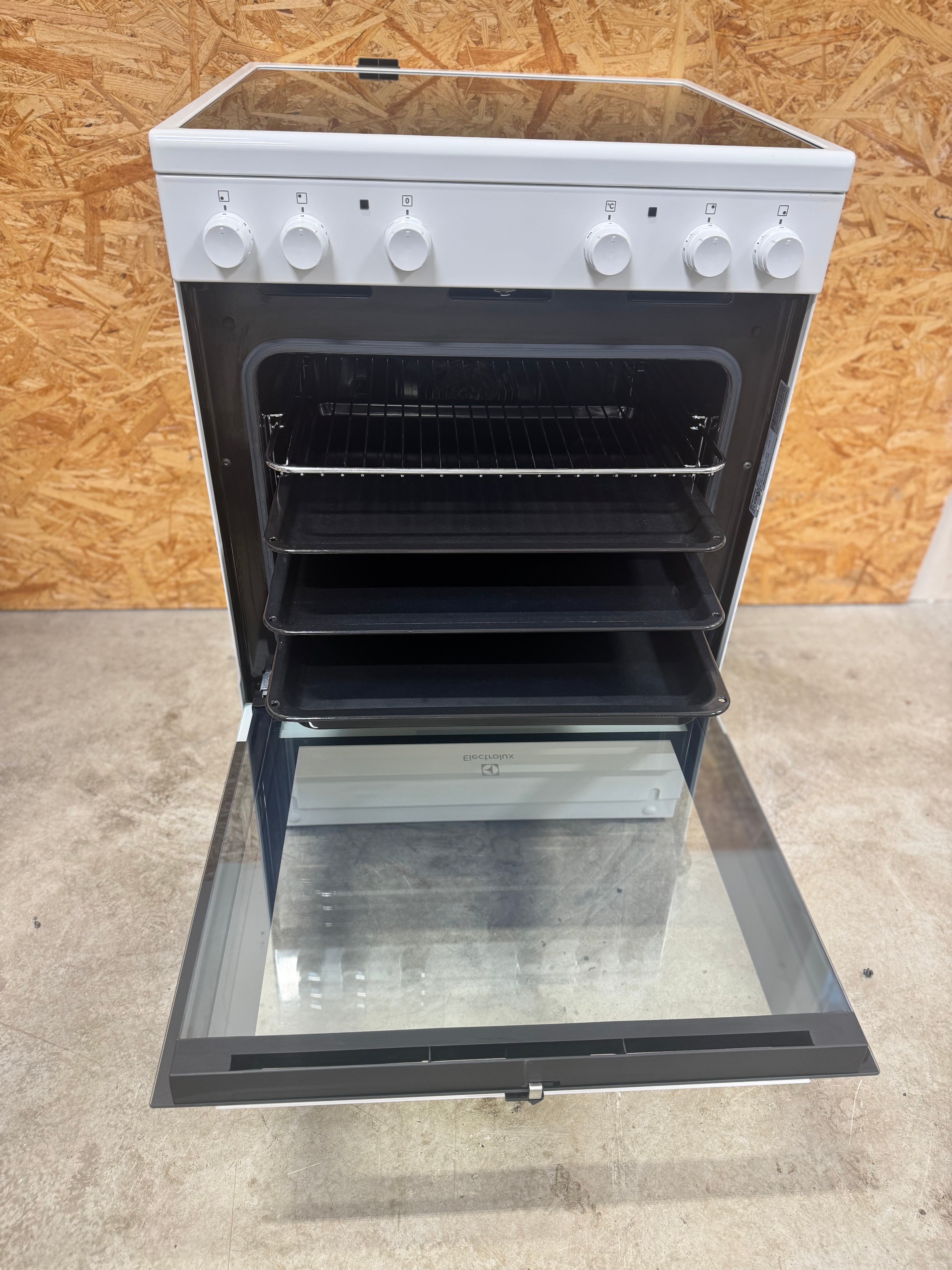 Electrolux keramisk komfur EKC6051FOW - D17593