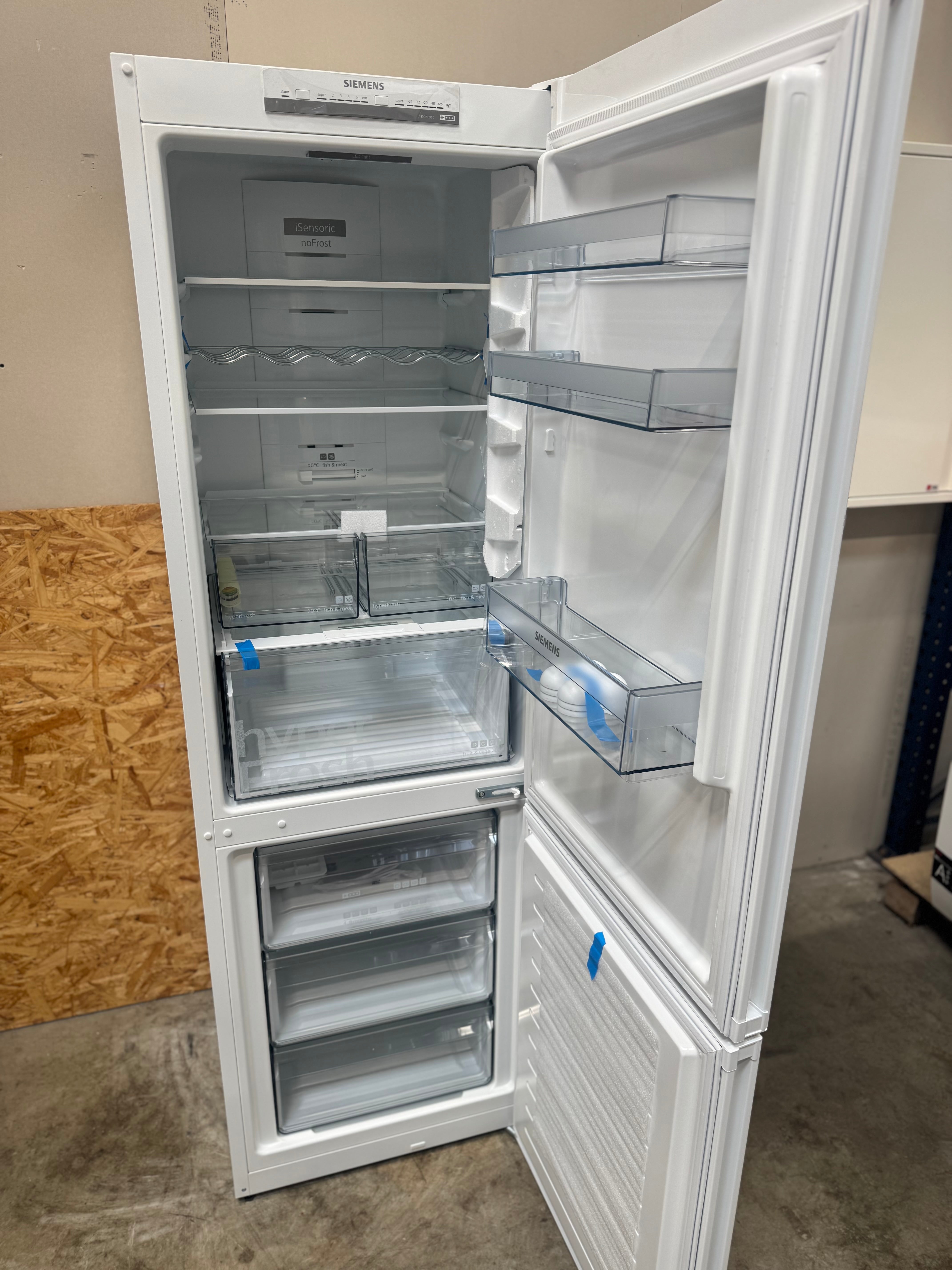 Siemens iQ300 køle/fryseskab KG36NVWEB - D15443