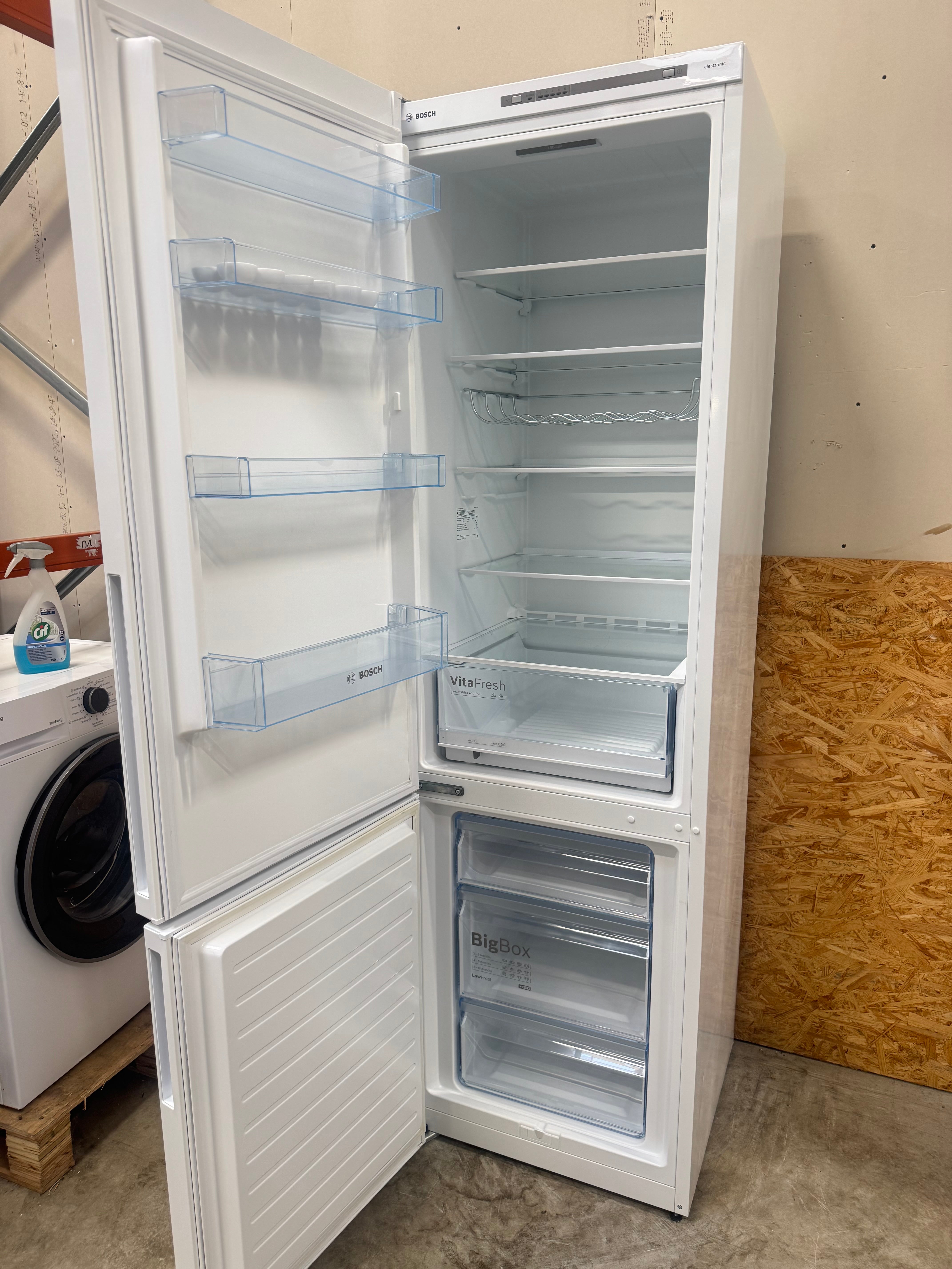 Bosch køle/fryseskab KGV39VWEA - D18369