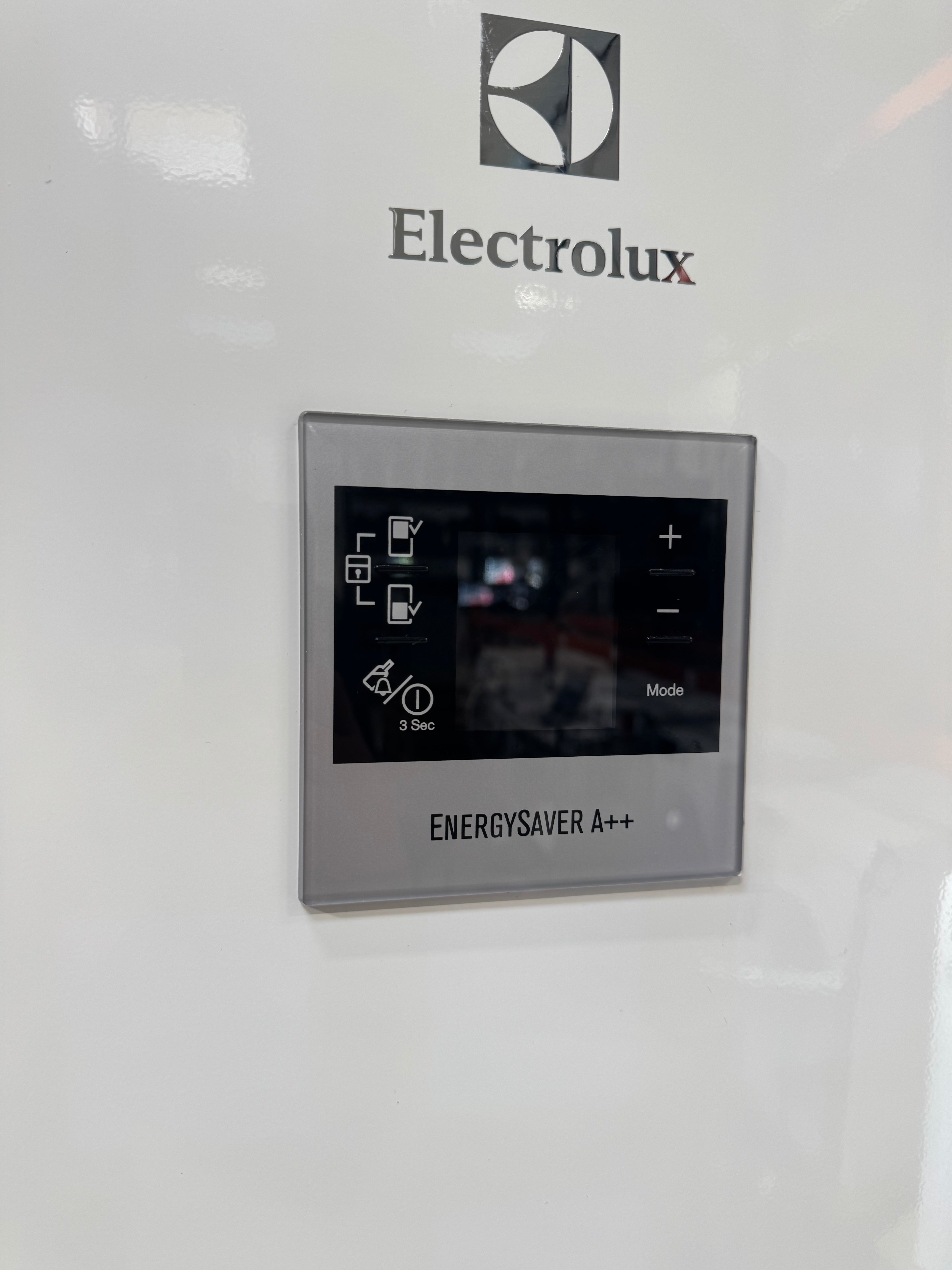 Electrolux køle/fryseskab EN4011AOW - D16331