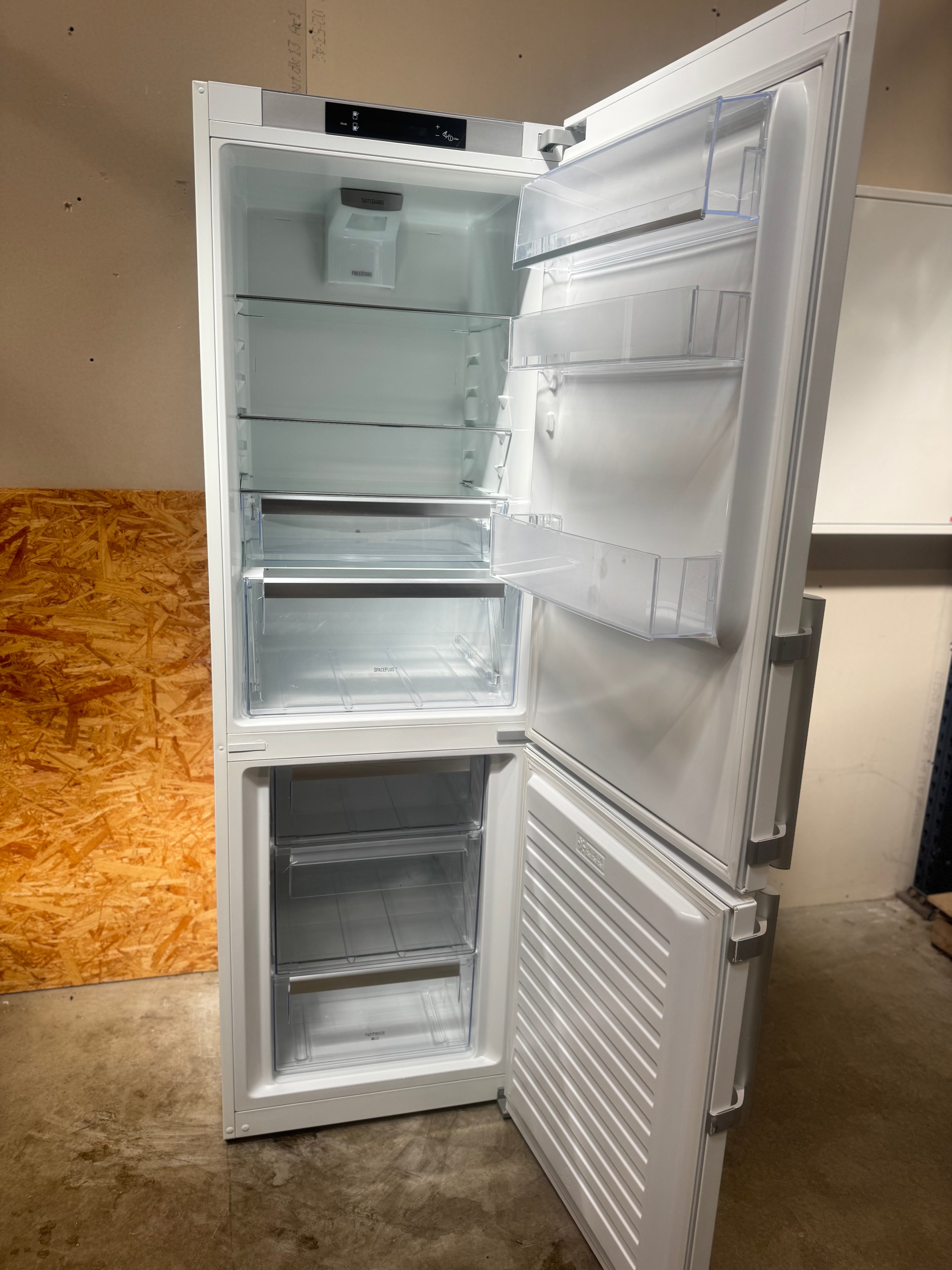 Electrolux køle/fryseskab EN3615MOW - D18297