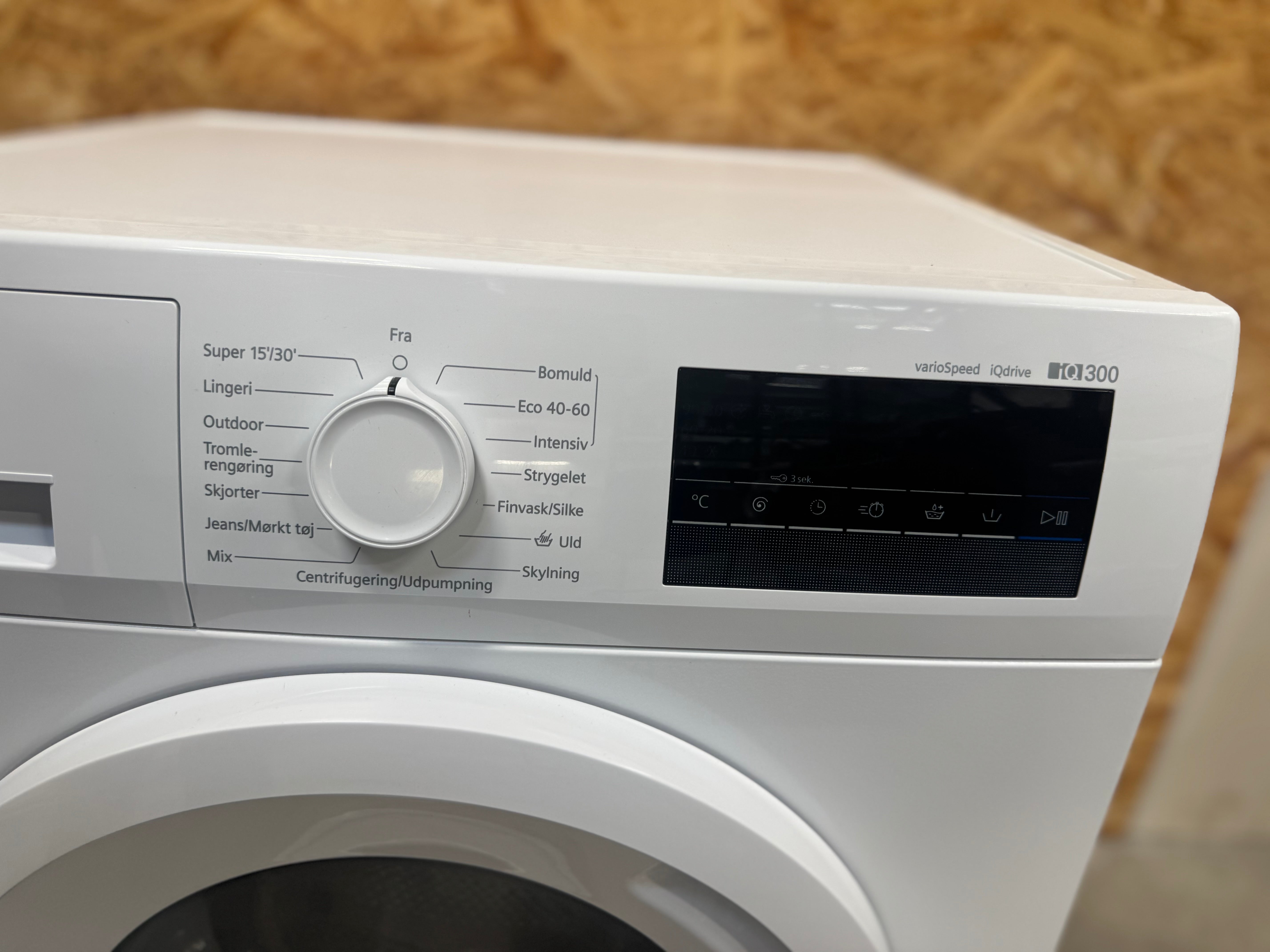 Siemens iQ300 vaskemaskine WM14N2L3DN - D16988