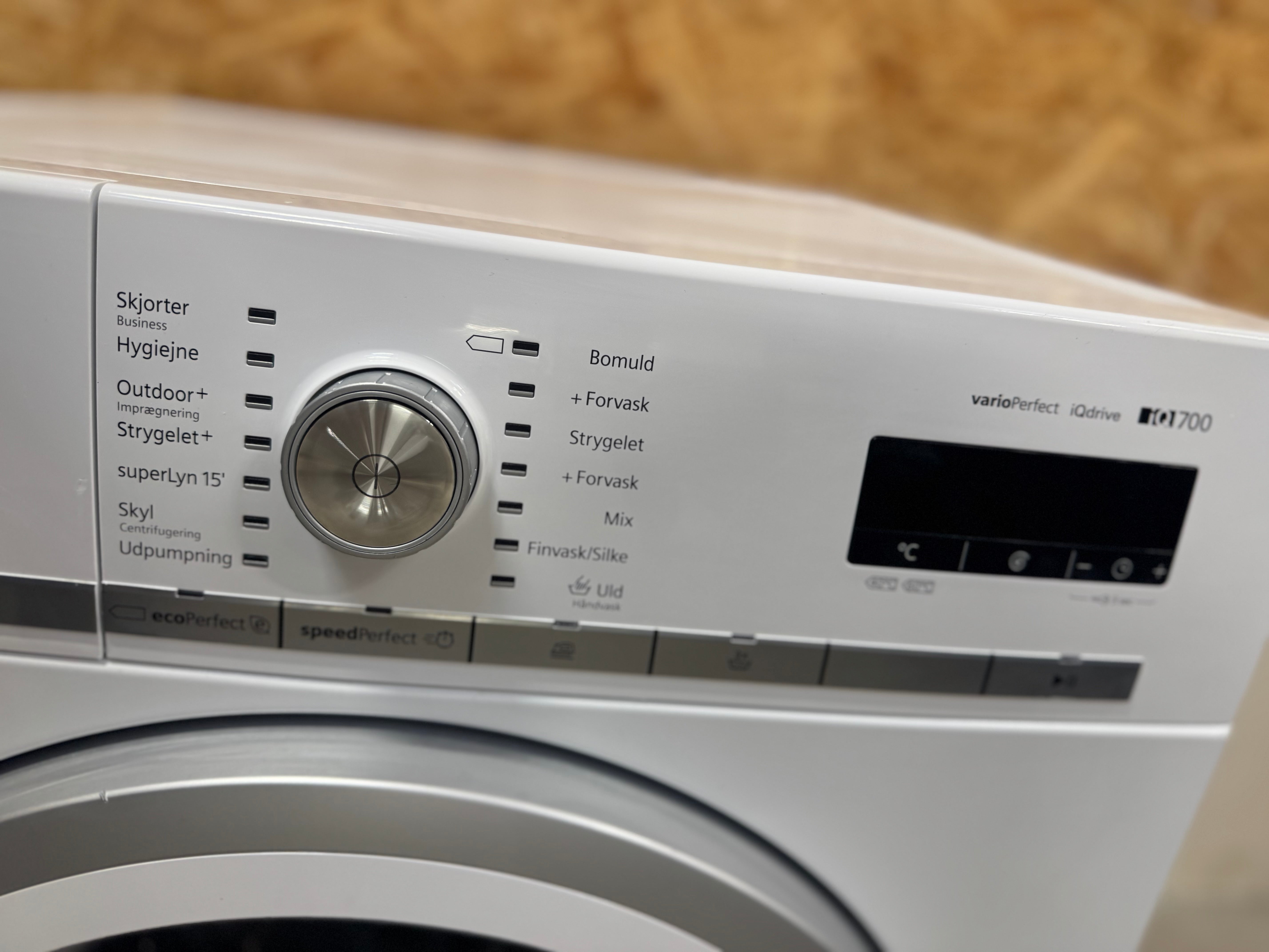 Siemens iQ700 vaskemaskine WM16W468DN - D17555