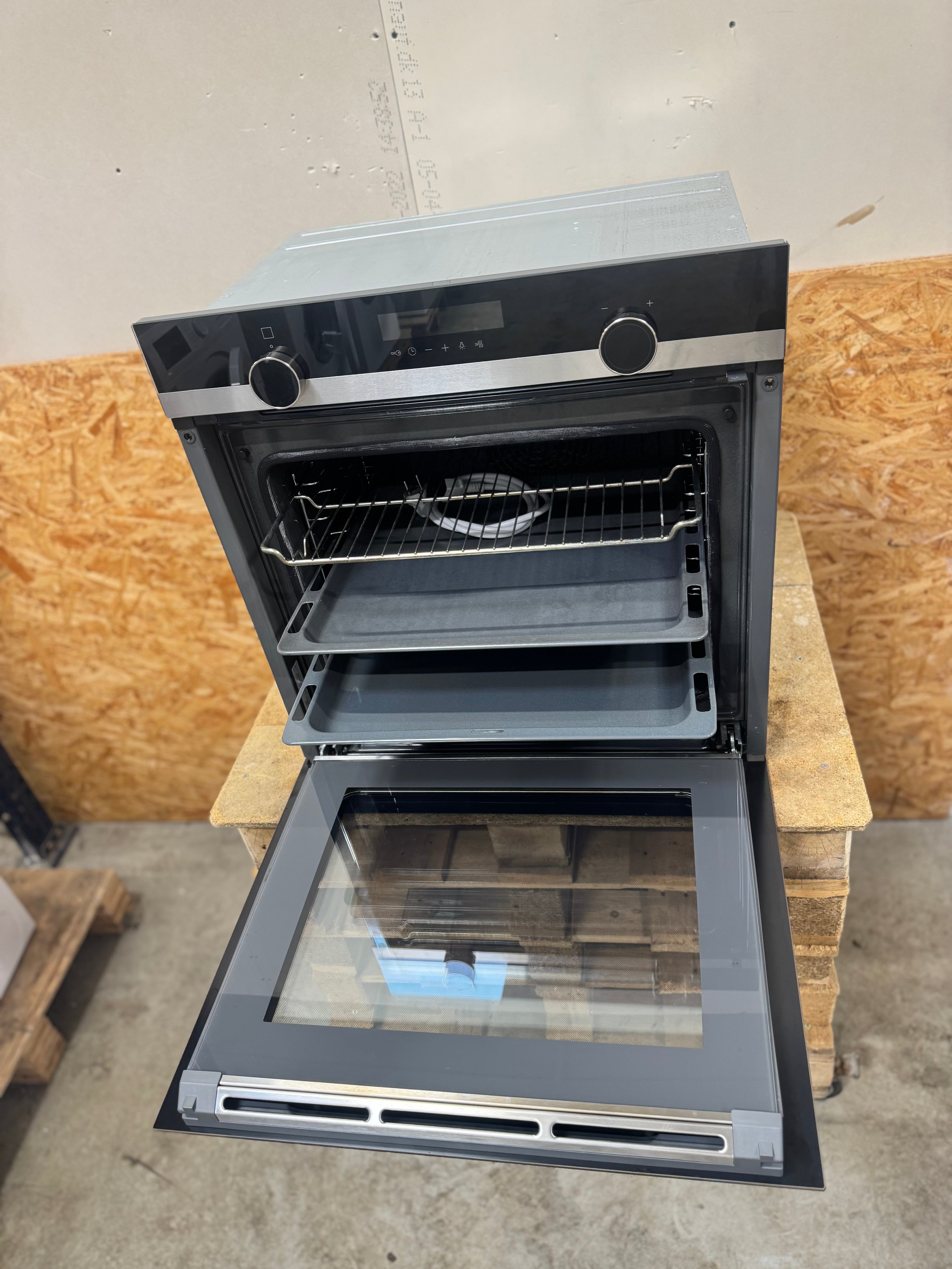 Siemens indbygningsovn HB578ACS0S - D17538