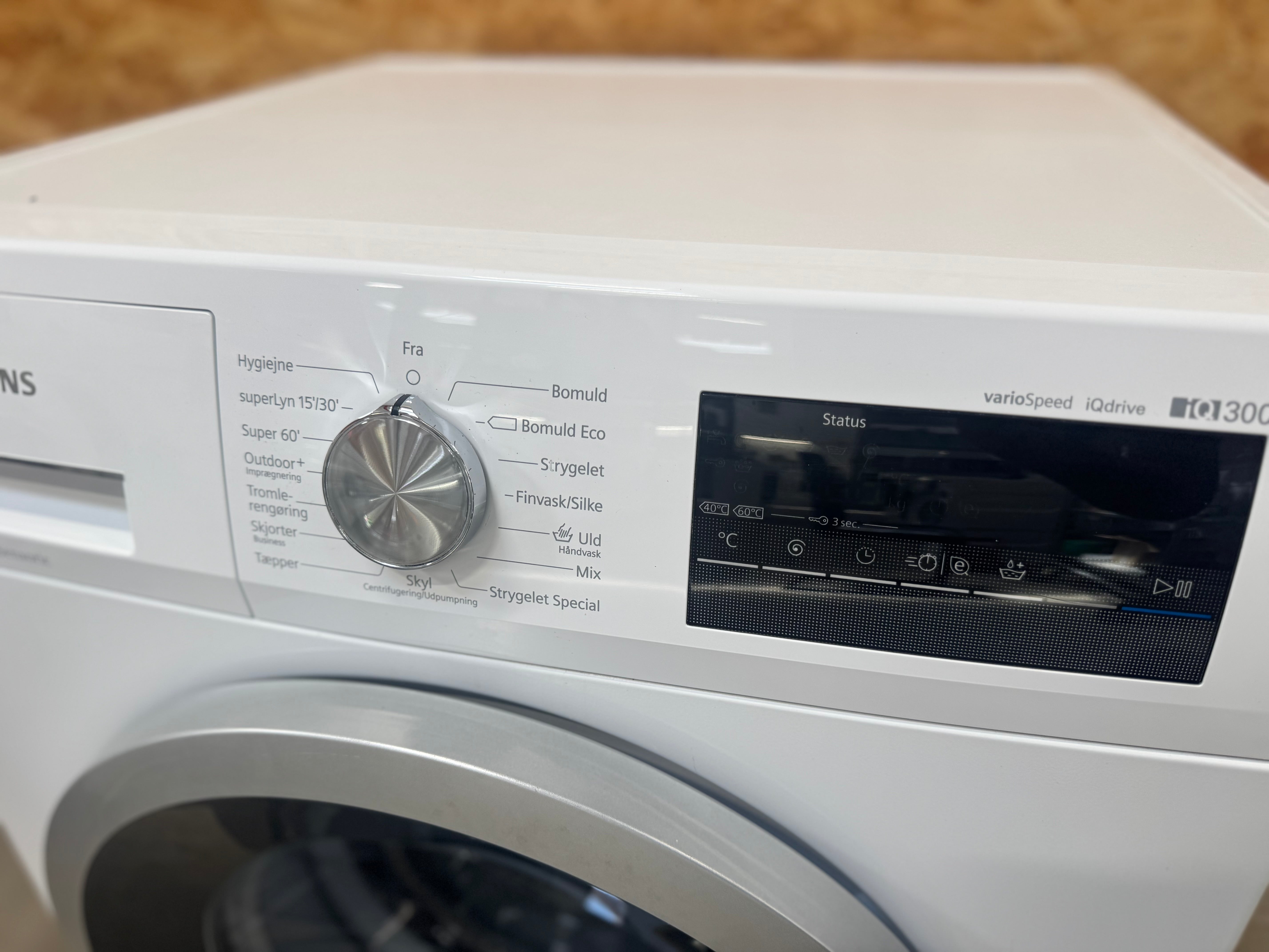 Siemens iQ300 vaskemaskine WM14N1B8DN - D16111