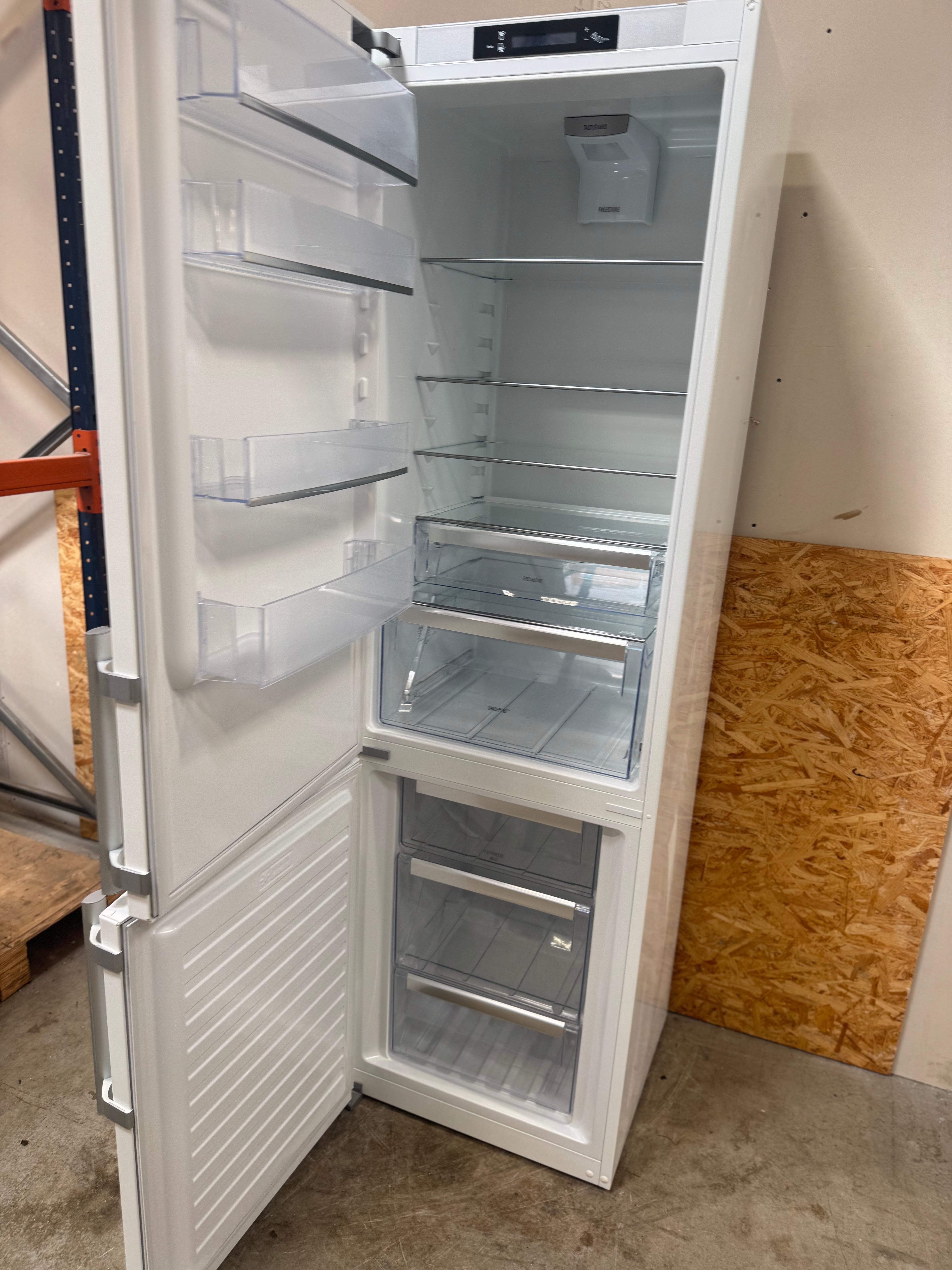 Electrolux køle/fryseskab EN3855MOW - D16224