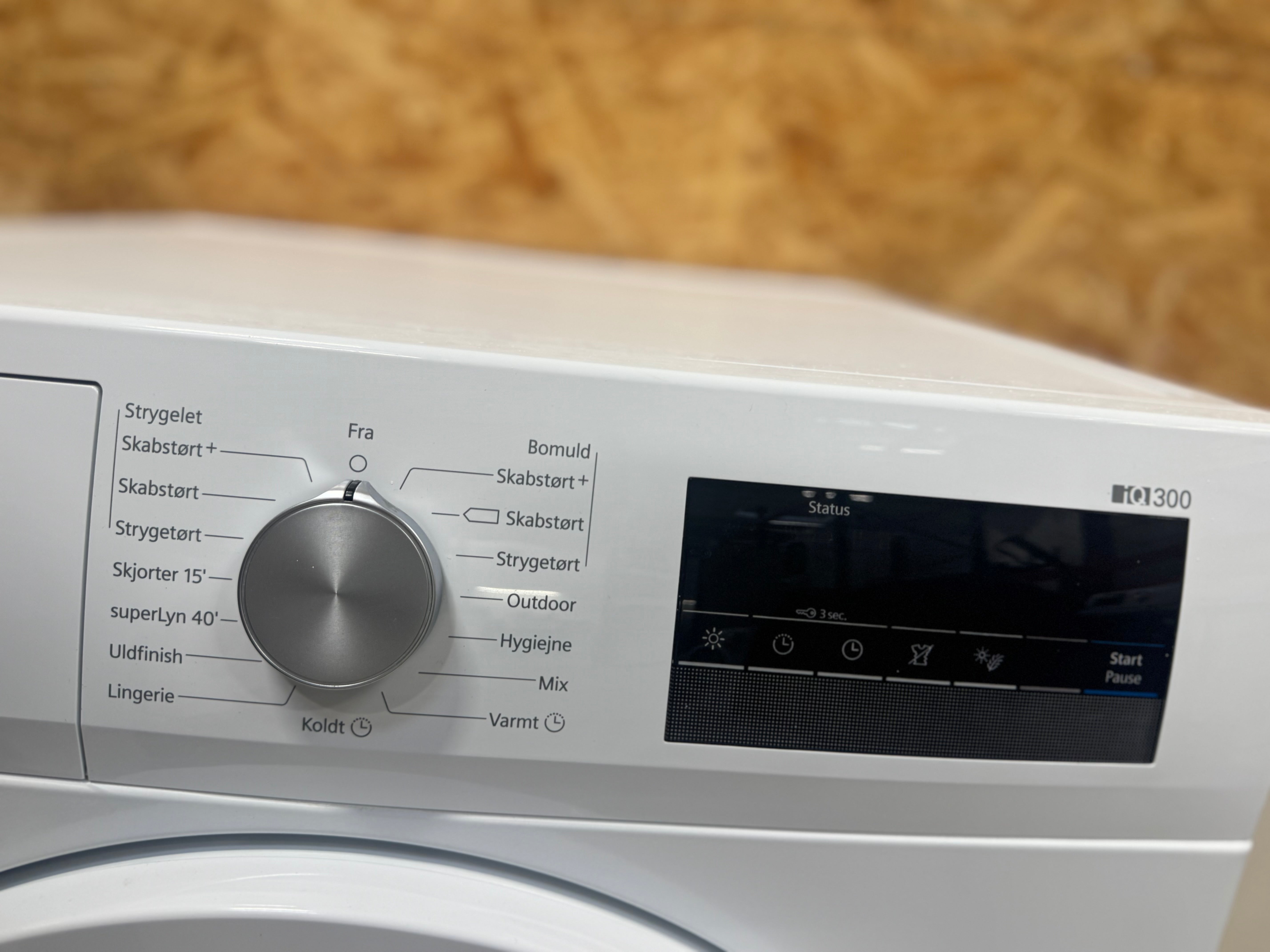 Siemens iQ300 tørretumbler WT43N2L7DN - D17215