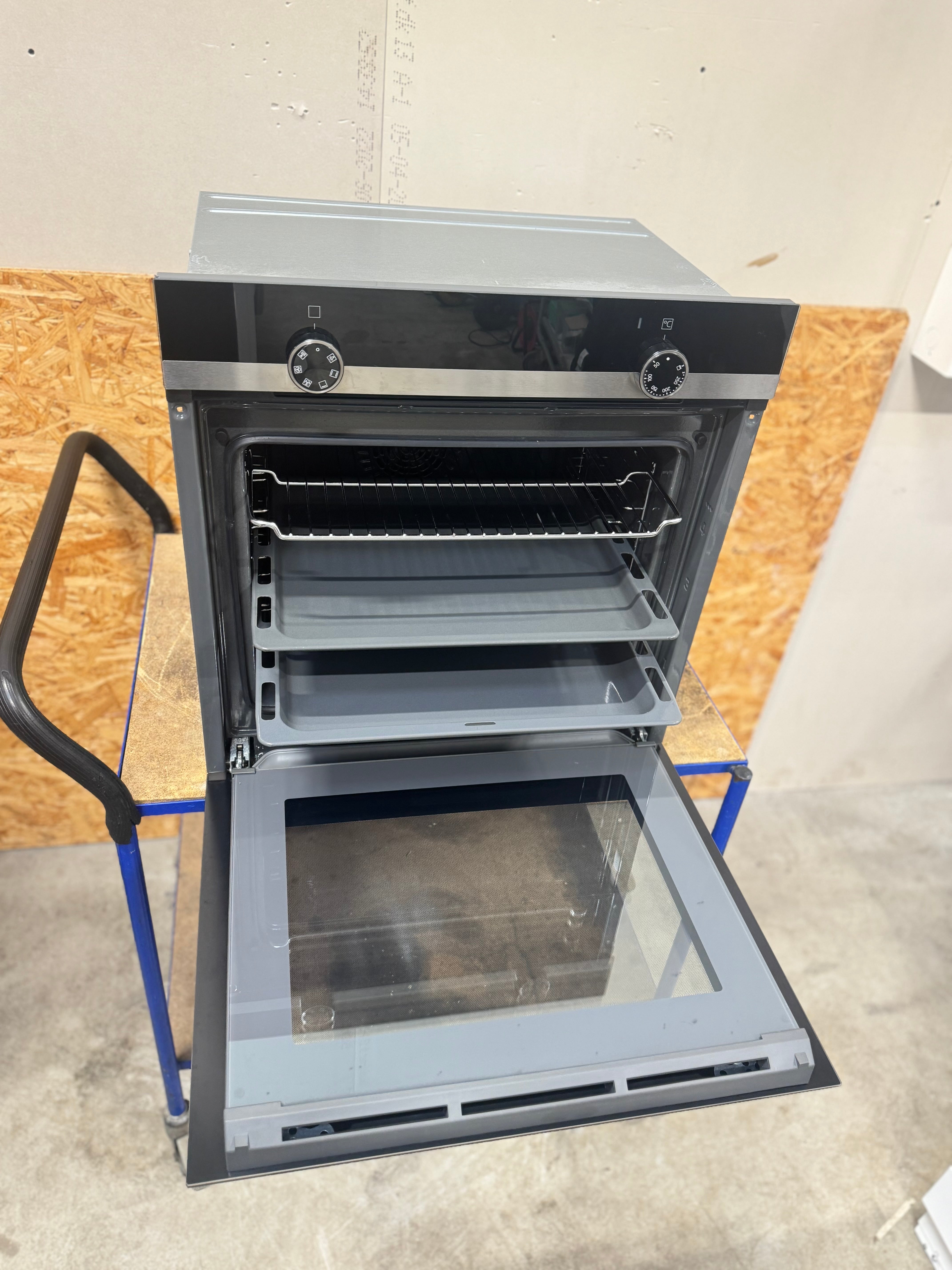 Siemens indbygningsovn HB510ABR0S - D17130