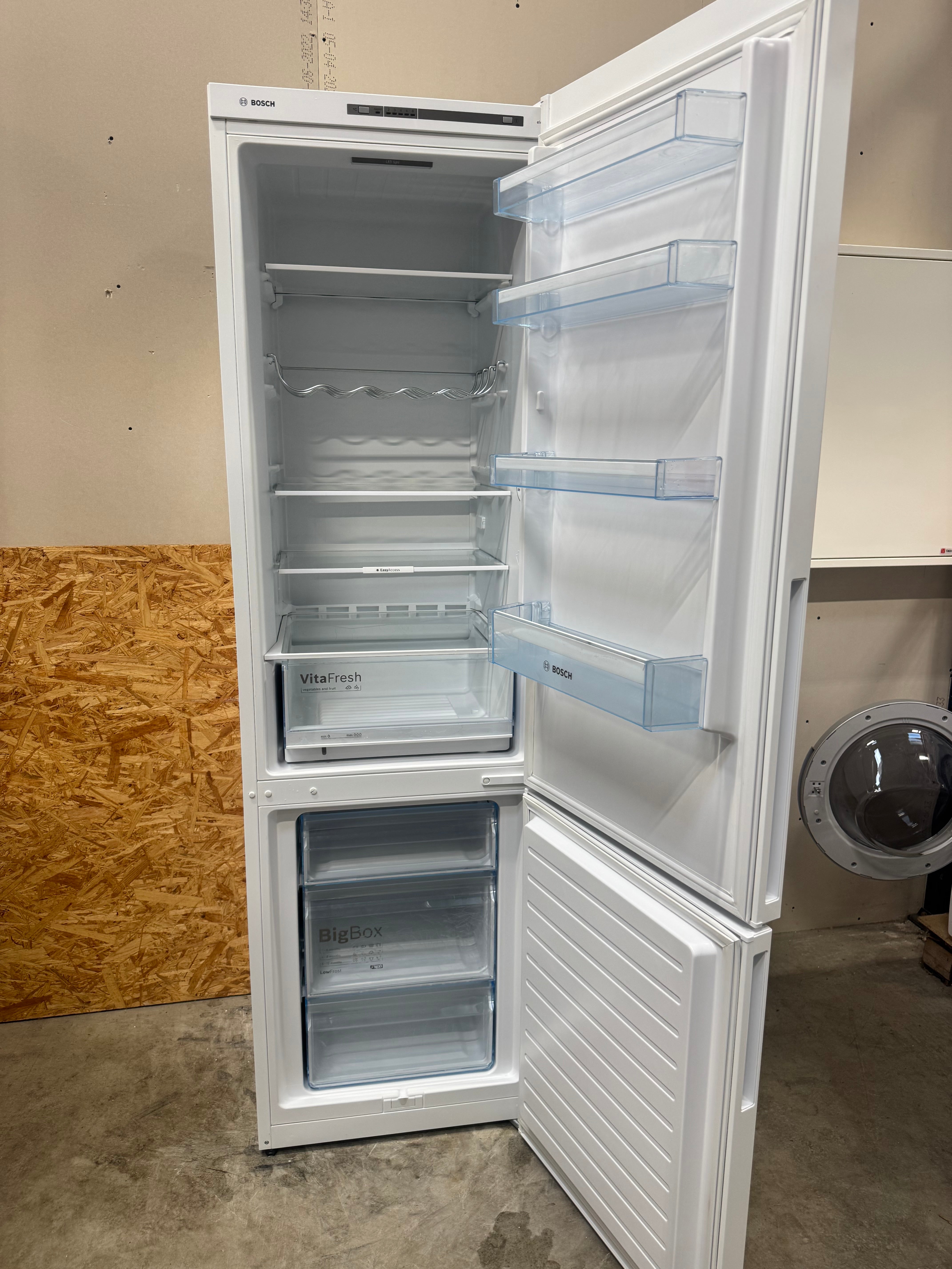 Bosch køle/fryseskab KGV39VW31 - D16796