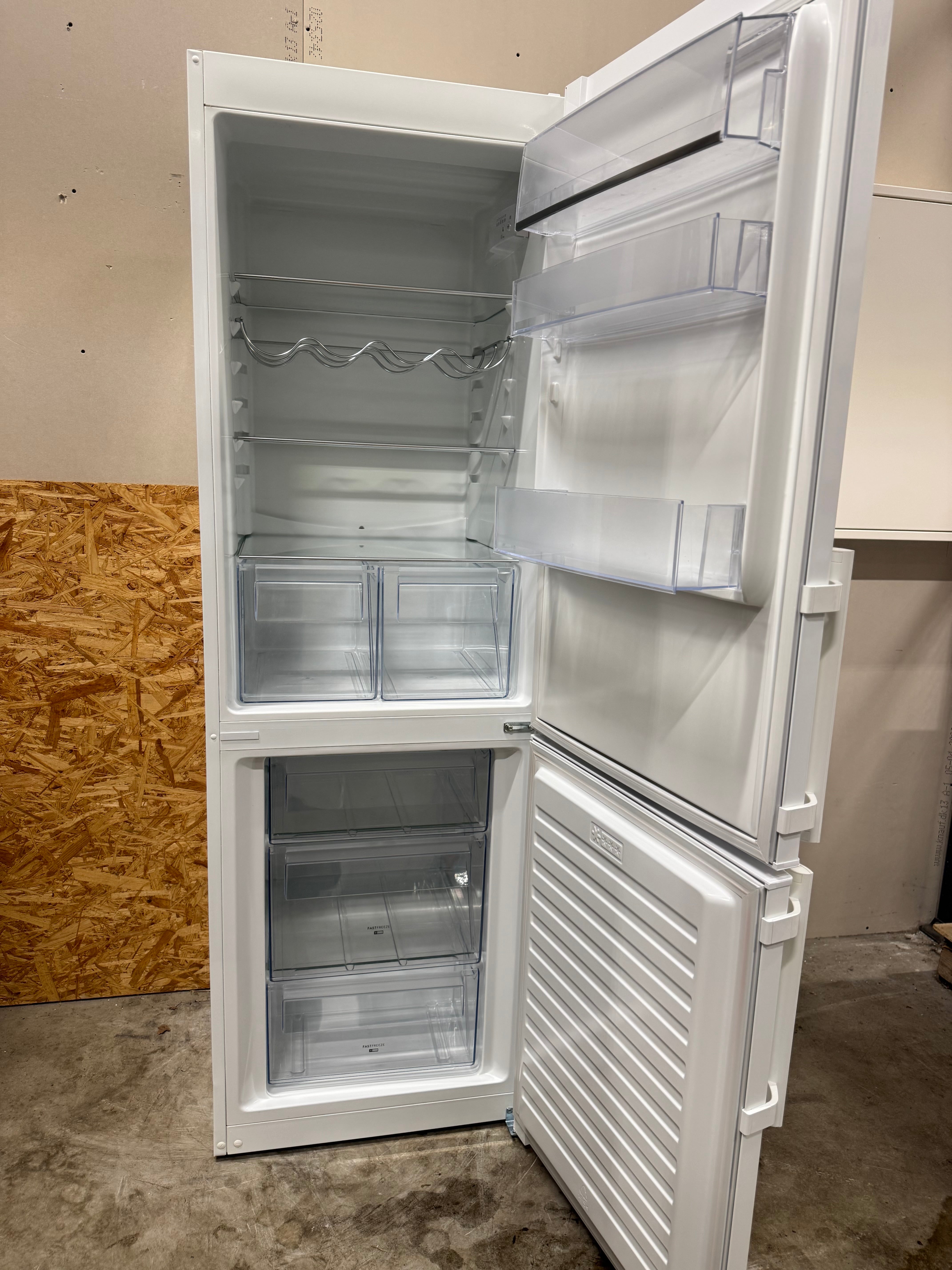 Electrolux køle/fryseskab LNT3LE34W2 - D17284